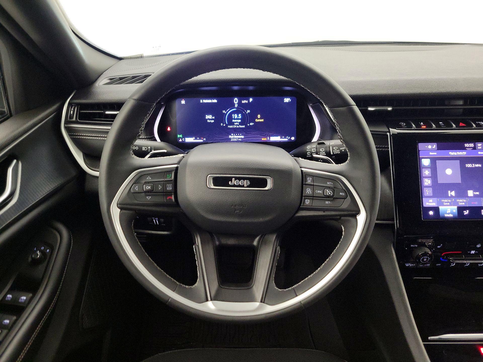 Thumbnail: 2023 Jeep Grand Cherokee - 10