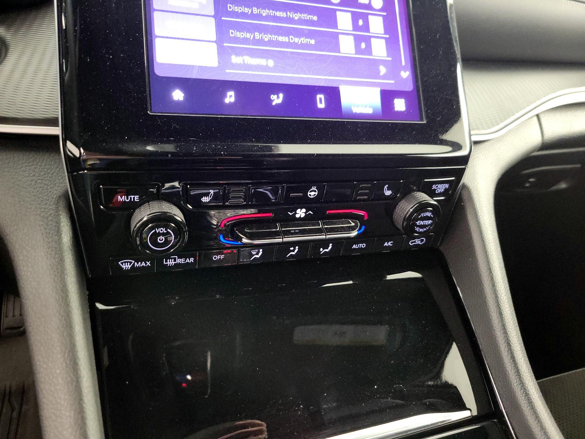 Thumbnail: 2023 Jeep Grand Cherokee - 15