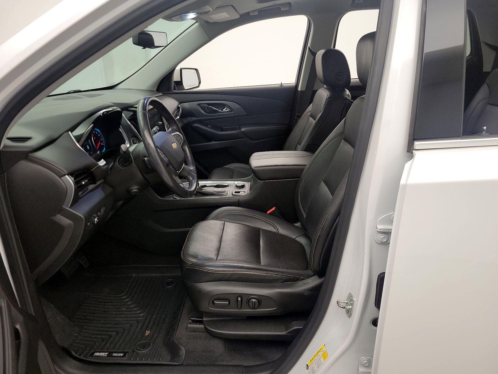 Thumbnail: 2018 Chevrolet Traverse - 11