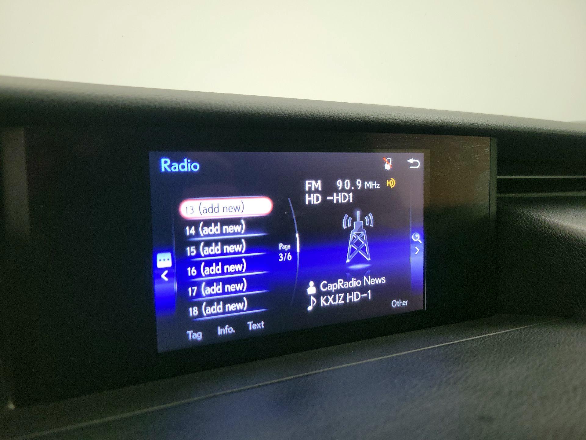 Thumbnail: 2017 Lexus IS - 15