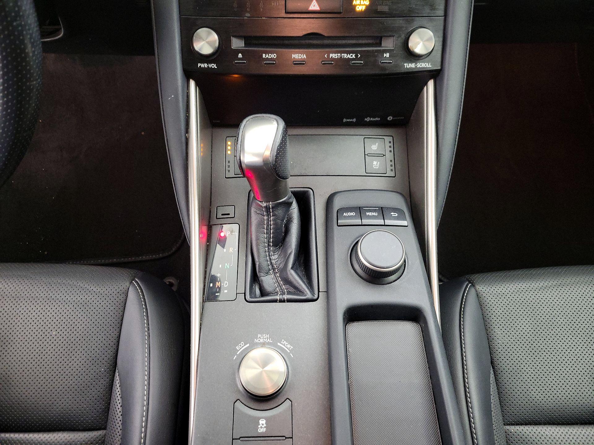 Thumbnail: 2017 Lexus IS - 17