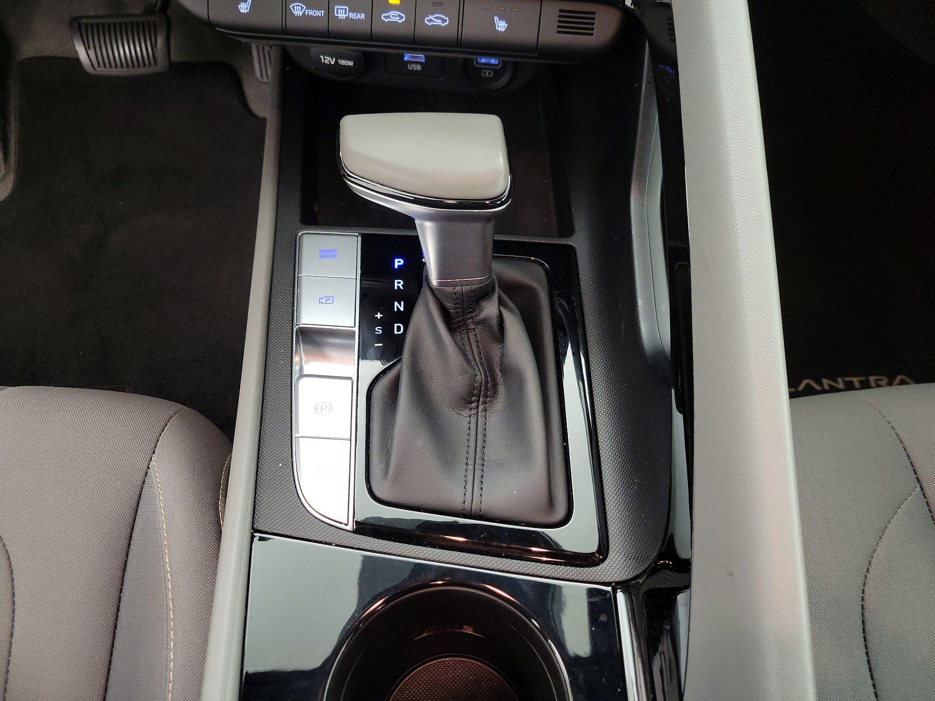 Thumbnail: 2023 Hyundai Elantra - 18