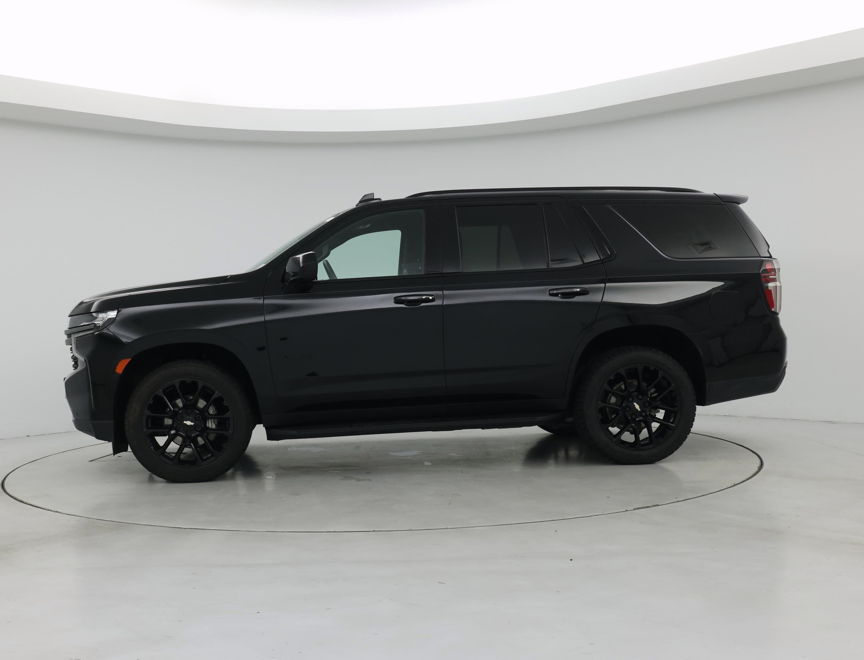 Thumbnail: 2022 Chevrolet Tahoe - 3