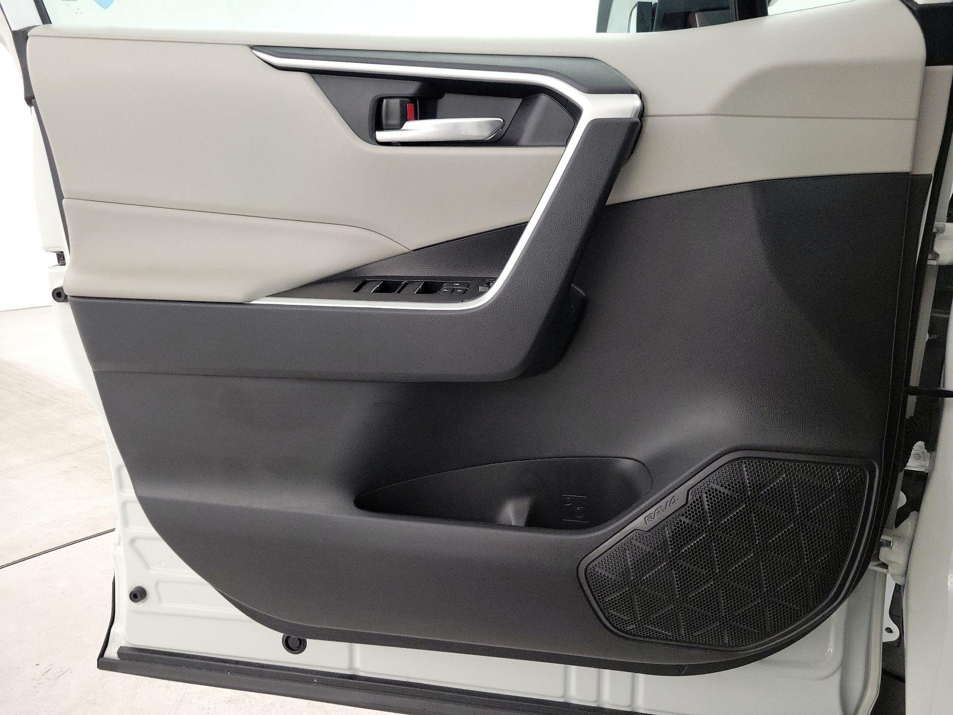 Thumbnail: 2024 Toyota RAV4 - 12