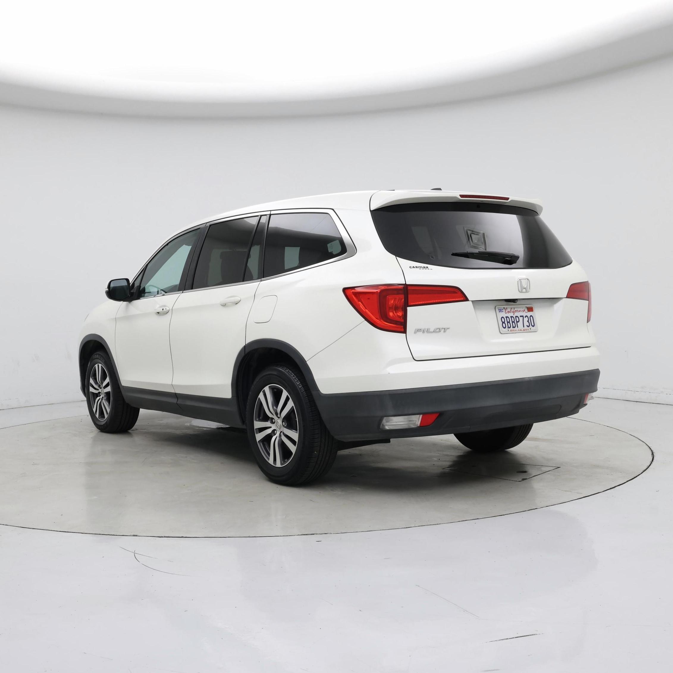 Thumbnail: 2017 Honda Pilot - 2