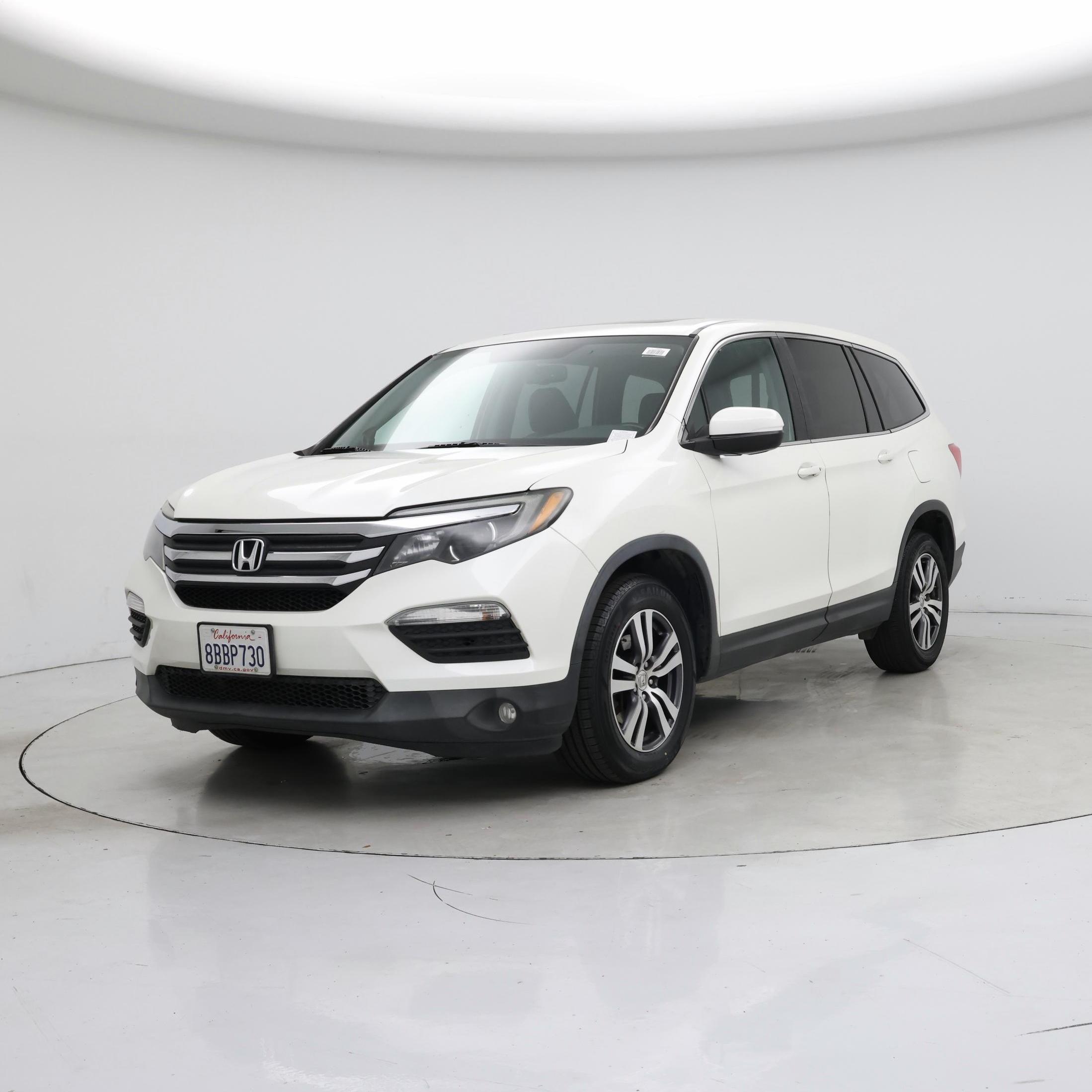 Thumbnail: 2017 Honda Pilot - 4