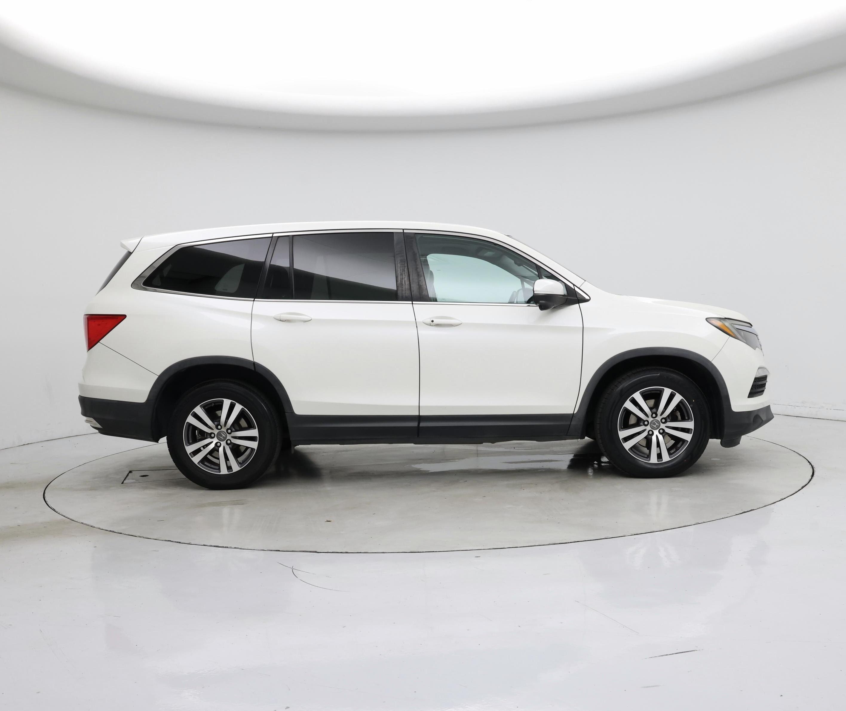 Thumbnail: 2017 Honda Pilot - 7