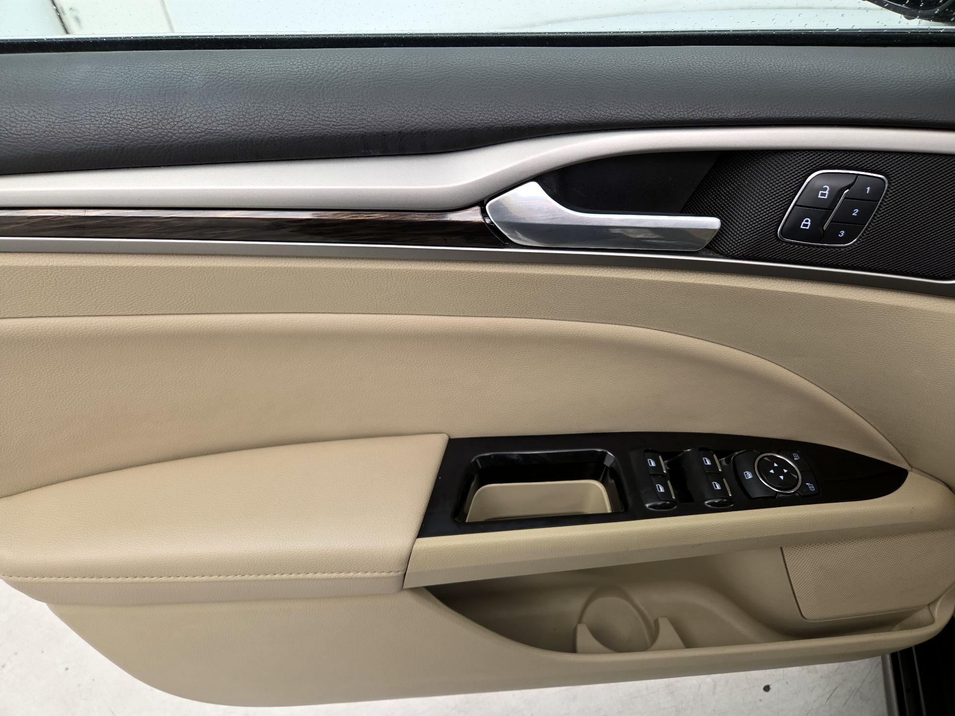 Thumbnail: 2014 Ford Fusion - 12