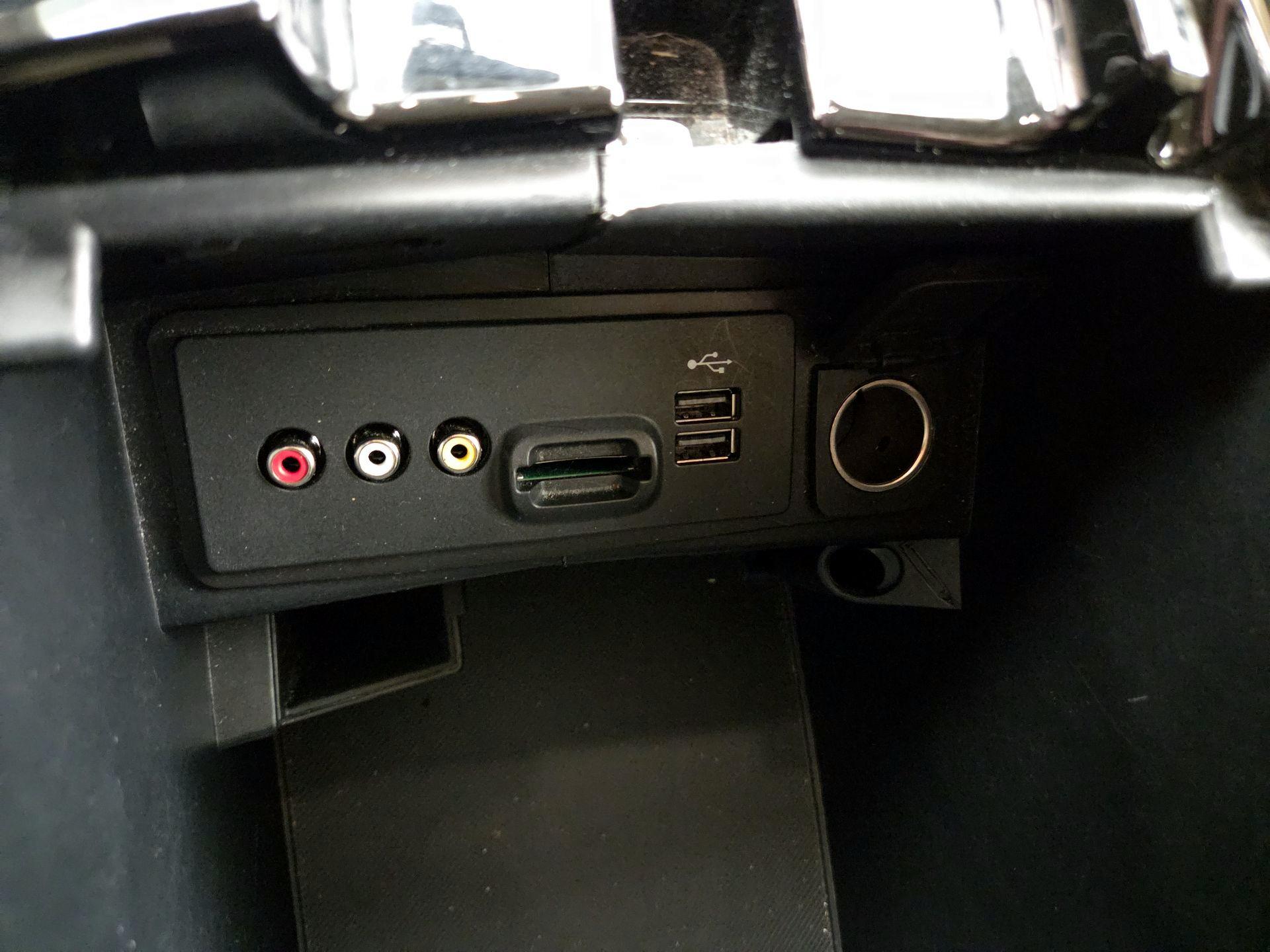 Thumbnail: 2014 Ford Fusion - 18