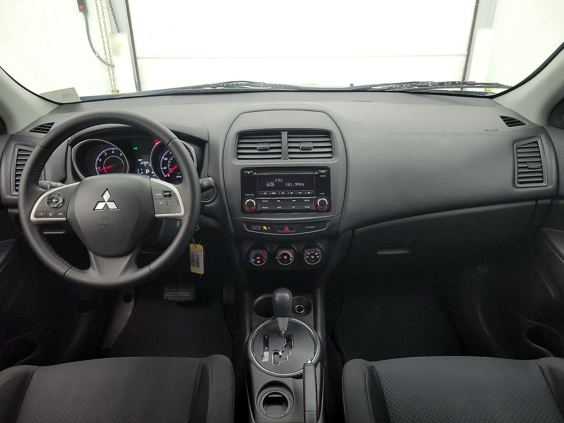 Thumbnail: 2015 Mitsubishi Outlander Sport - 9