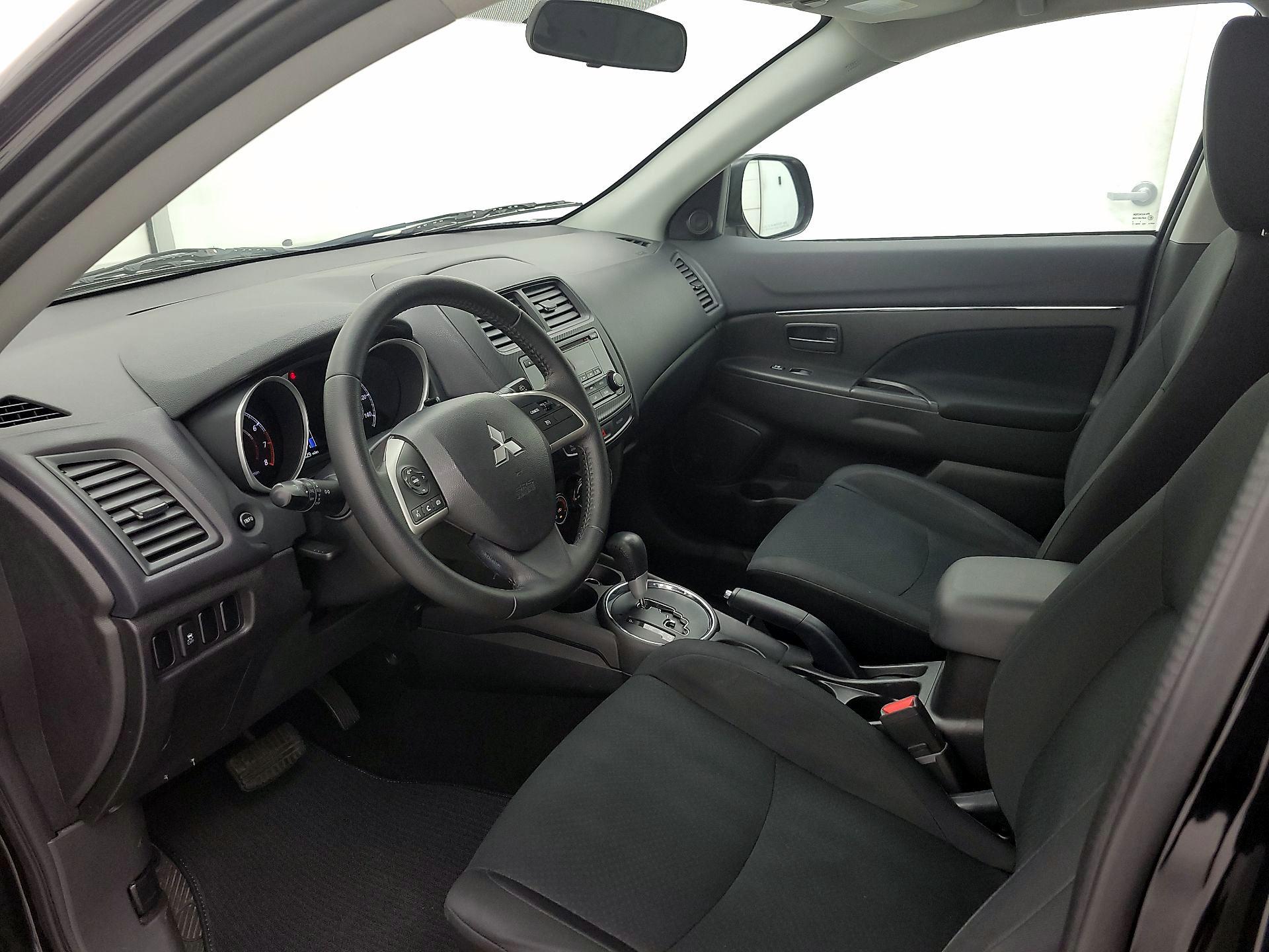 Thumbnail: 2015 Mitsubishi Outlander Sport - 11