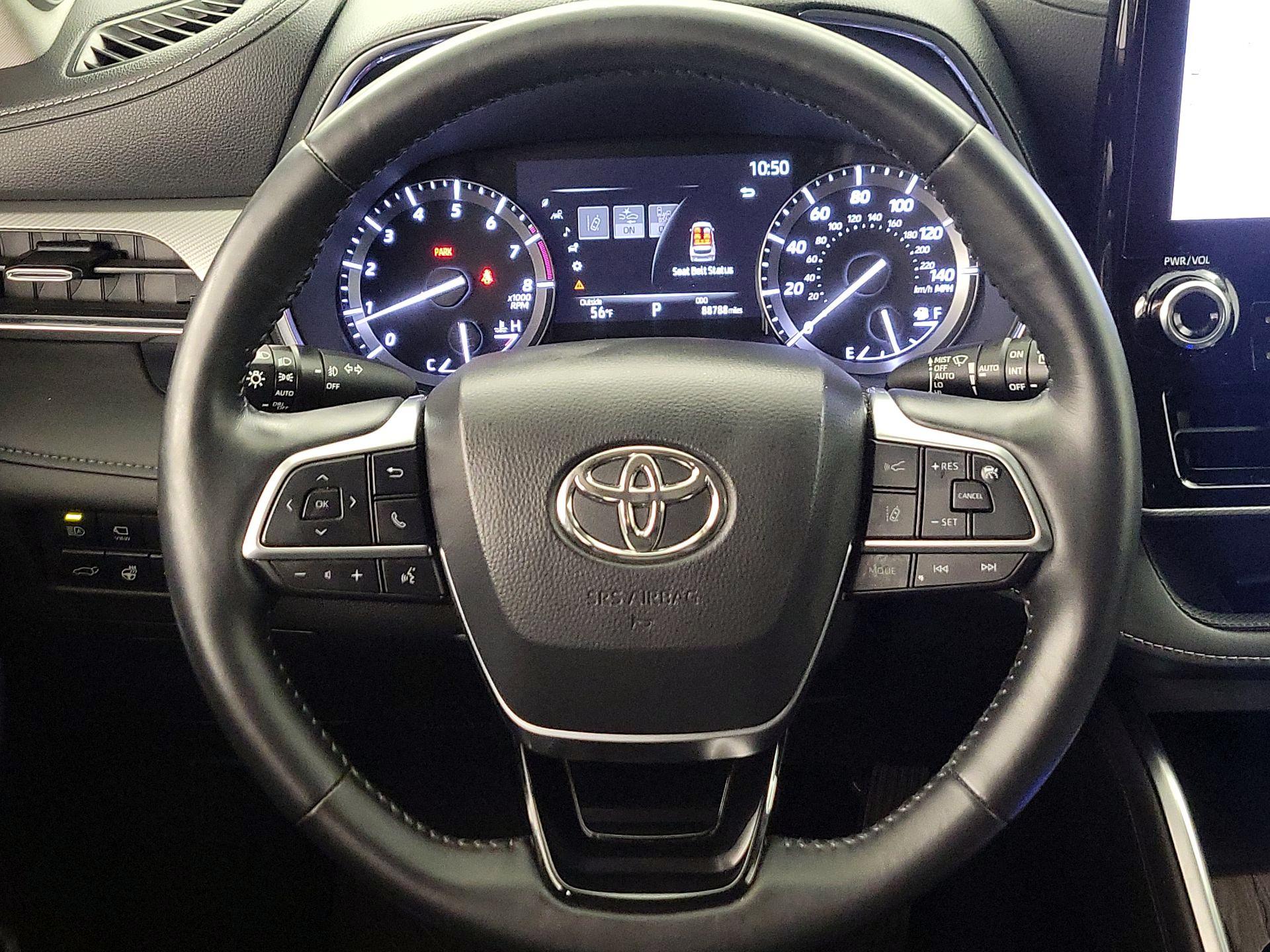 Thumbnail: 2020 Toyota Highlander - 10