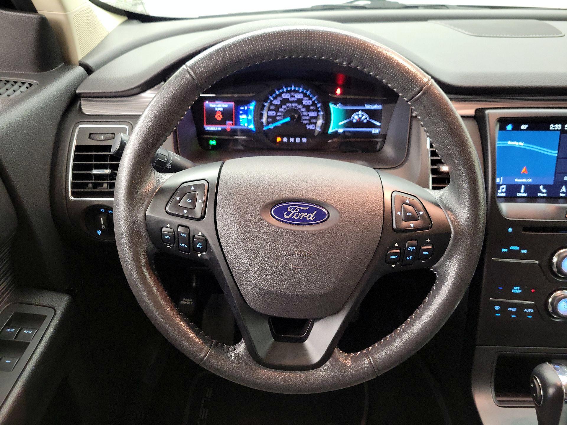 Thumbnail: 2019 Ford Flex - 10