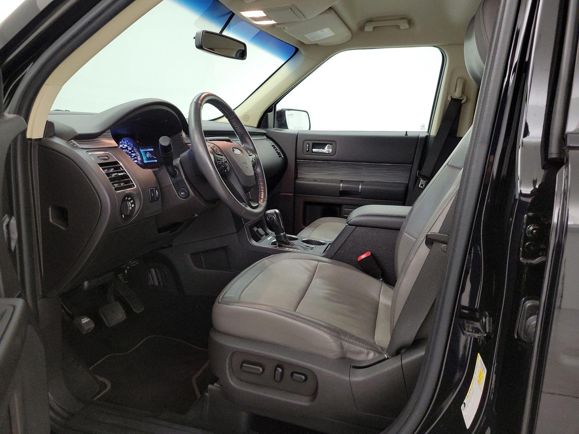 Thumbnail: 2019 Ford Flex - 11