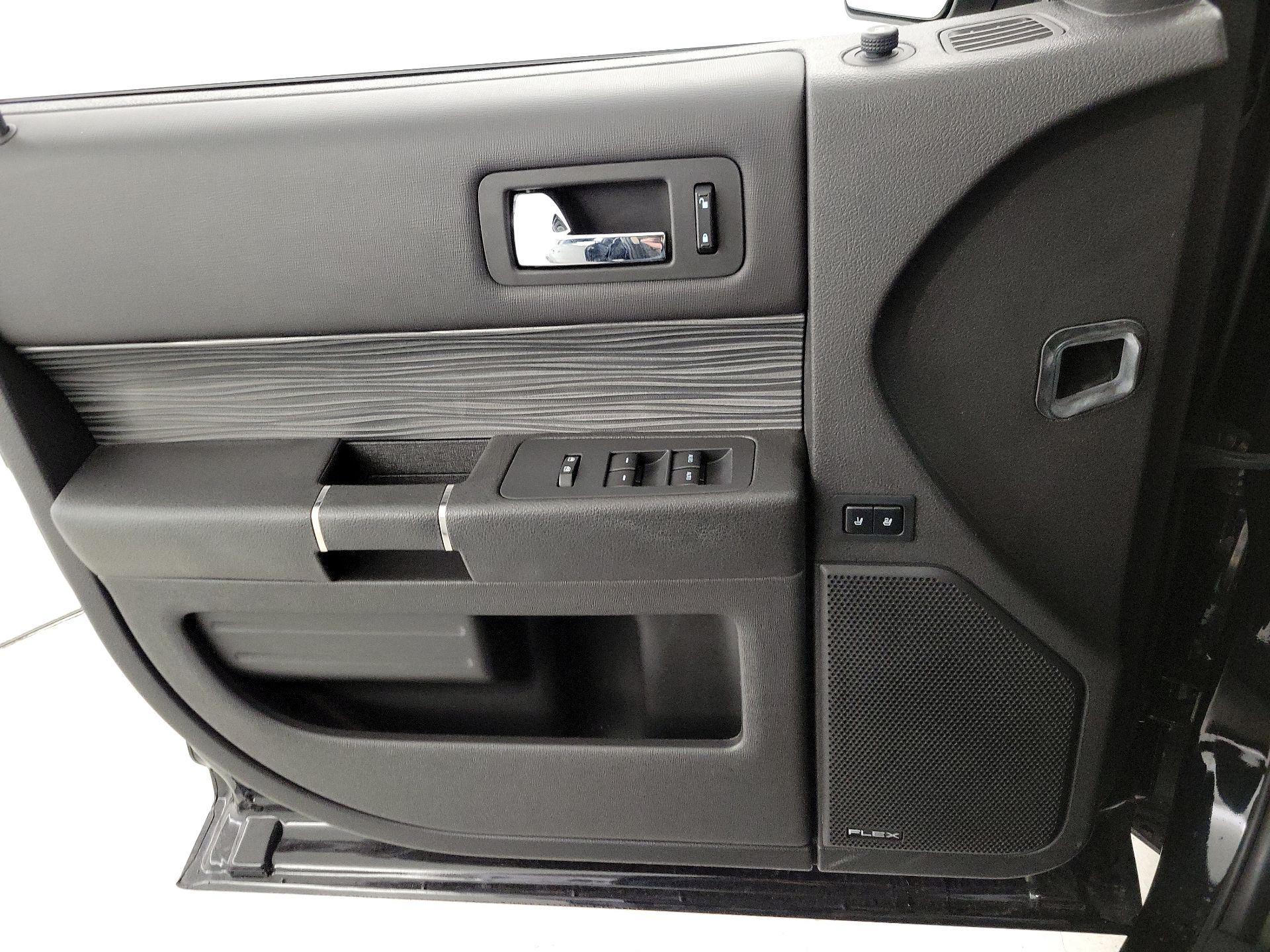 Thumbnail: 2019 Ford Flex - 12