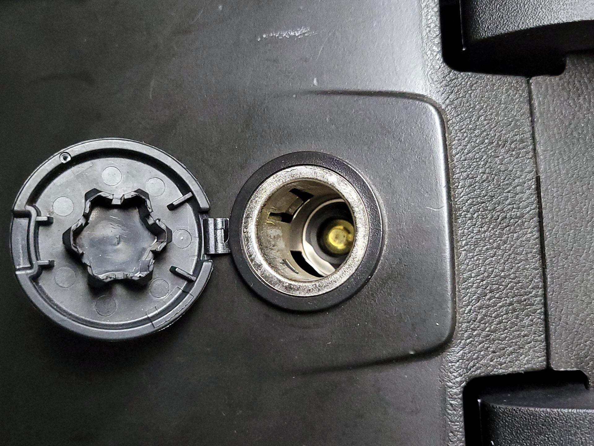 Thumbnail: 2015 Chevrolet Camaro - 17