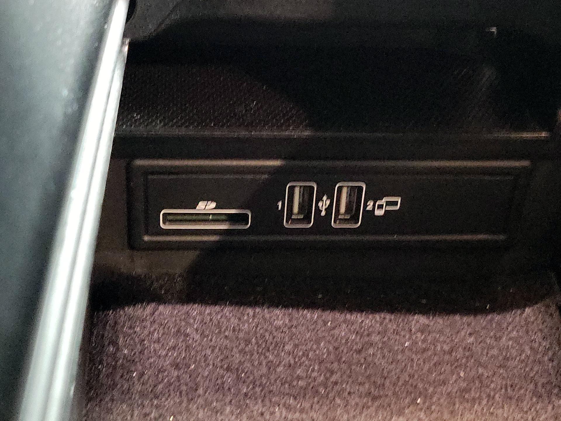 Thumbnail: 2020 Mercedes-Benz C-Class - 19