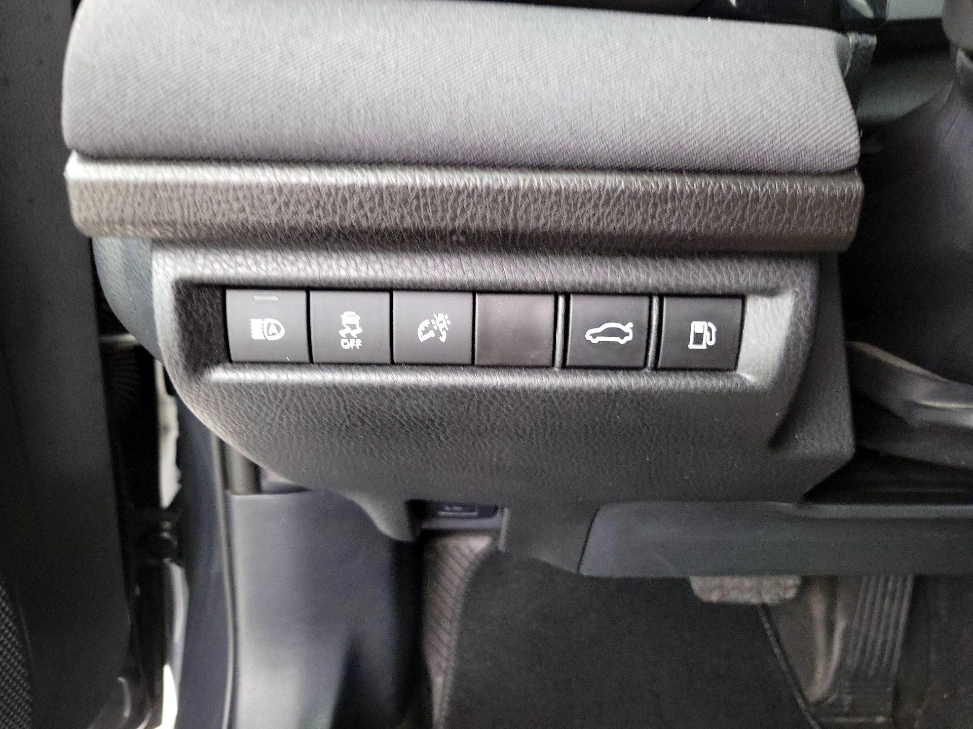 Thumbnail: 2025 Toyota Camry - 13