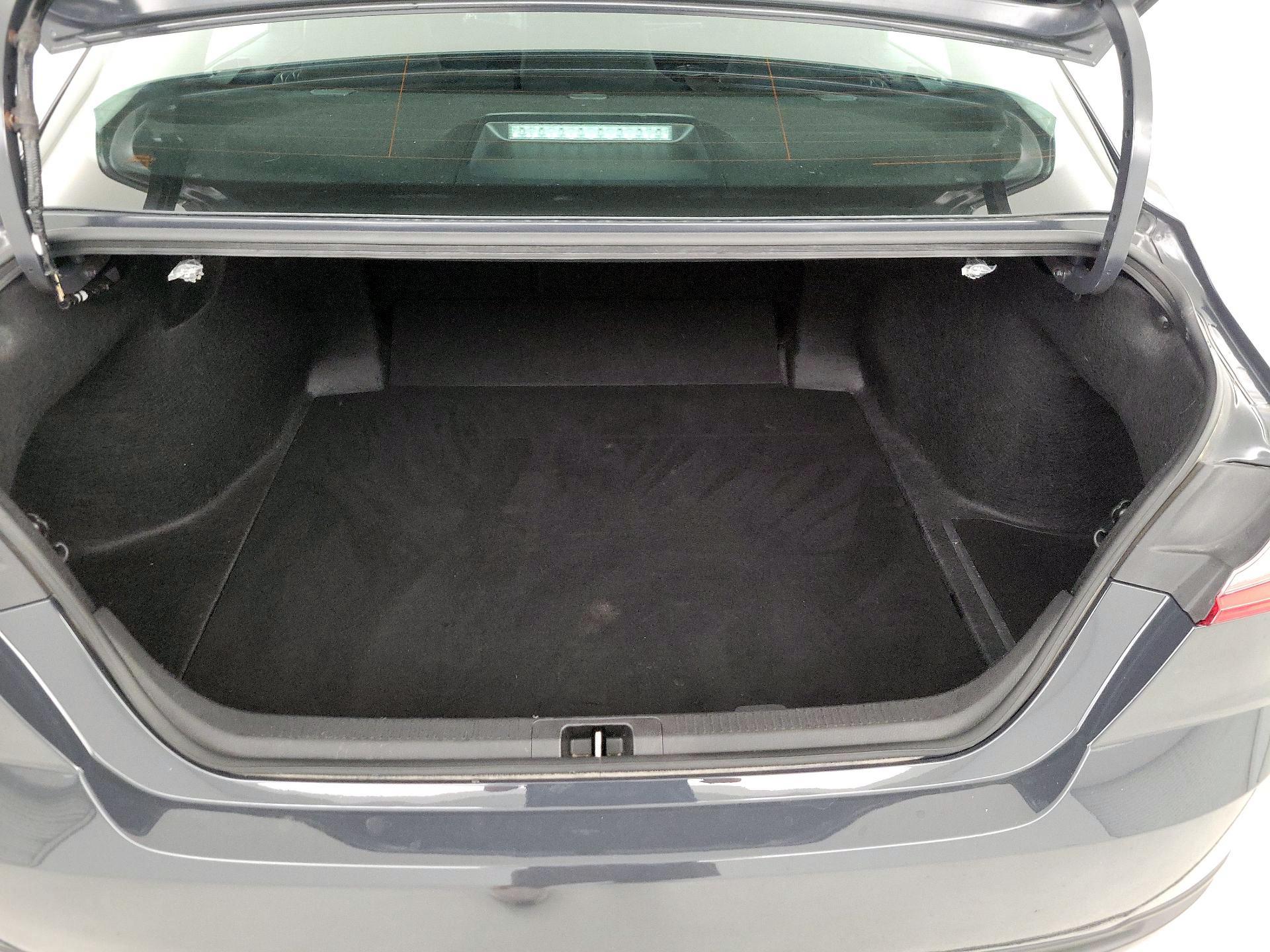 Thumbnail: 2025 Toyota Camry - 20