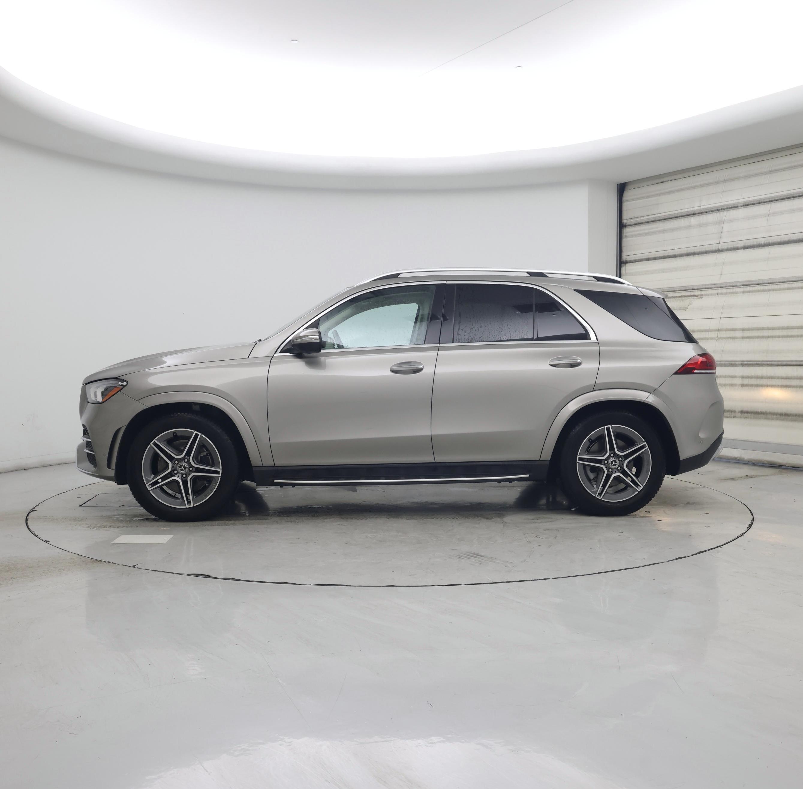 Thumbnail: 2020 Mercedes-Benz GLE - 3