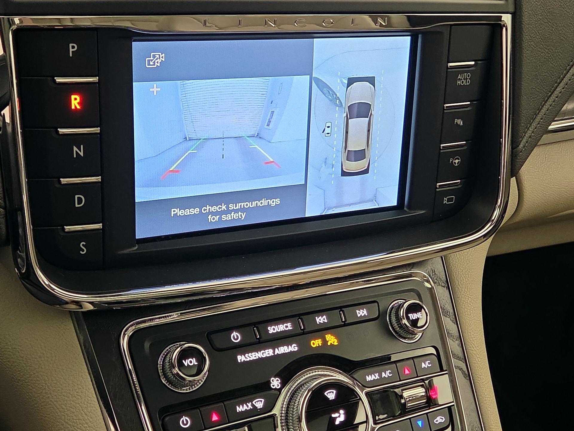 Thumbnail: 2017 Lincoln Continental - 15