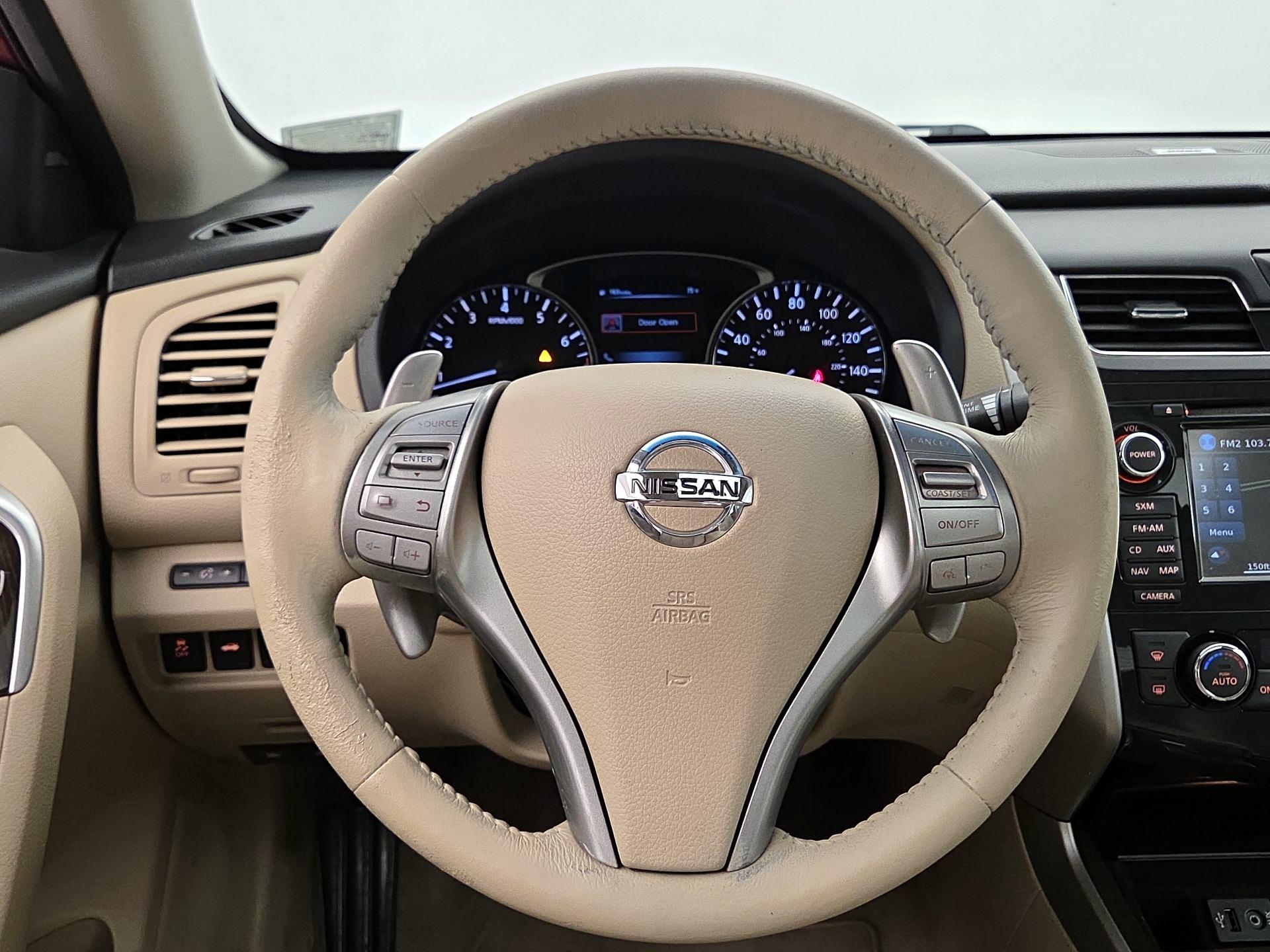 Thumbnail: 2014 Nissan Altima - 10