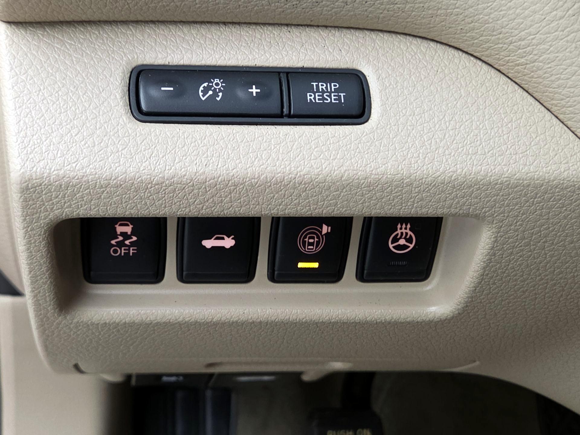 Thumbnail: 2014 Nissan Altima - 13