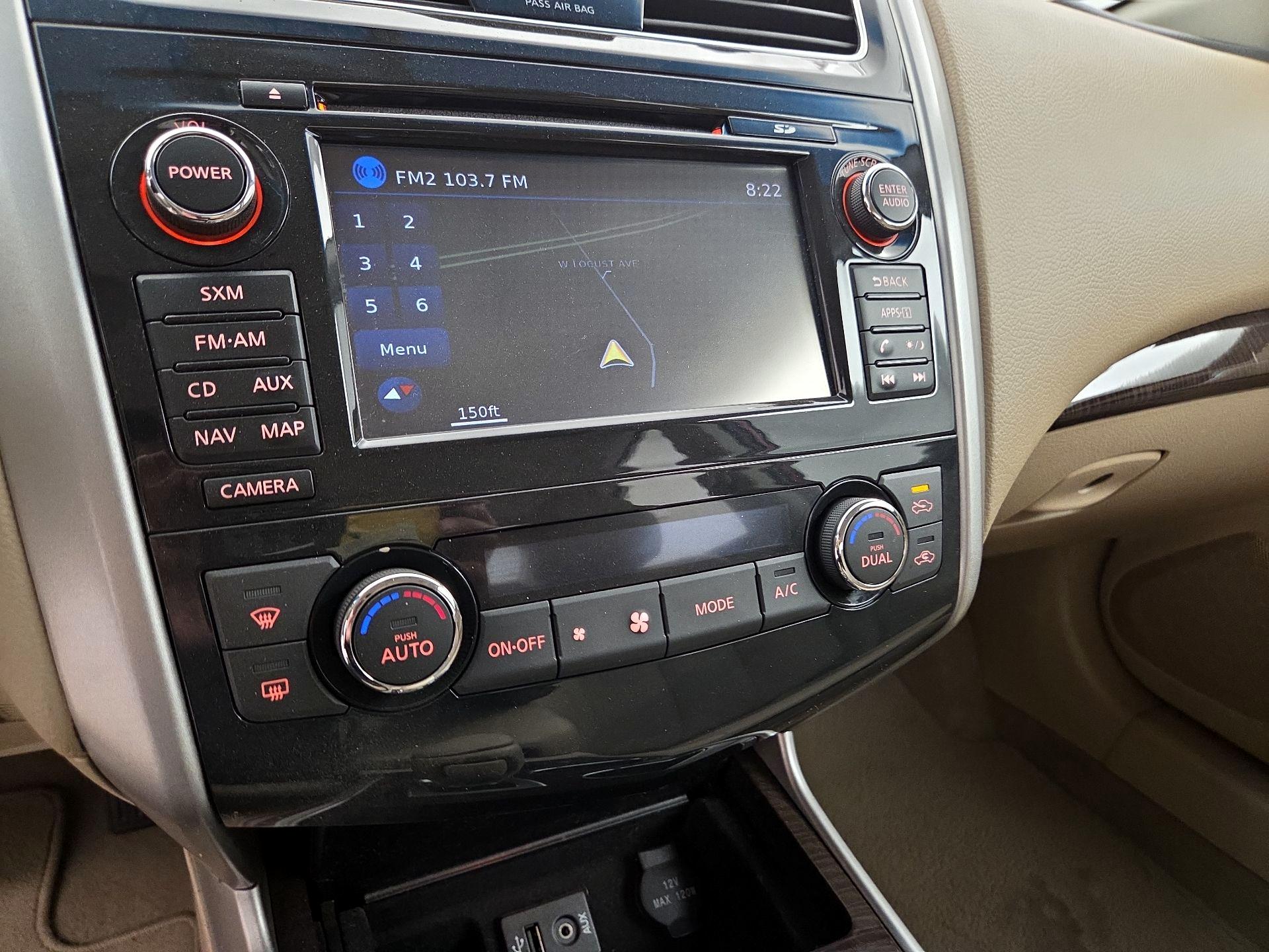 Thumbnail: 2014 Nissan Altima - 14