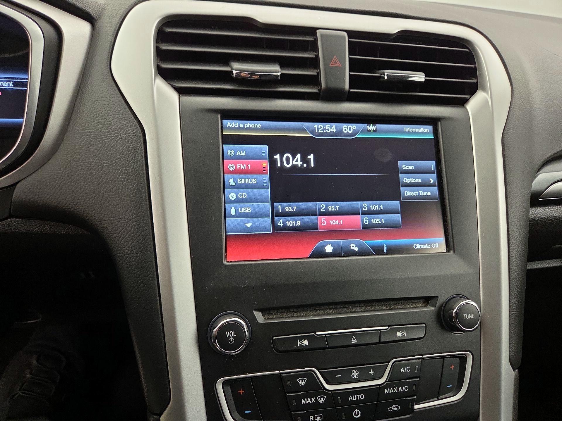 Thumbnail: 2016 Ford Fusion - 15