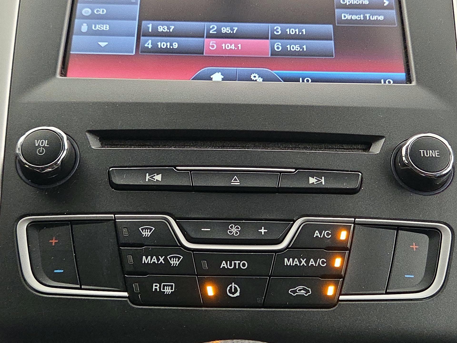 Thumbnail: 2016 Ford Fusion - 16