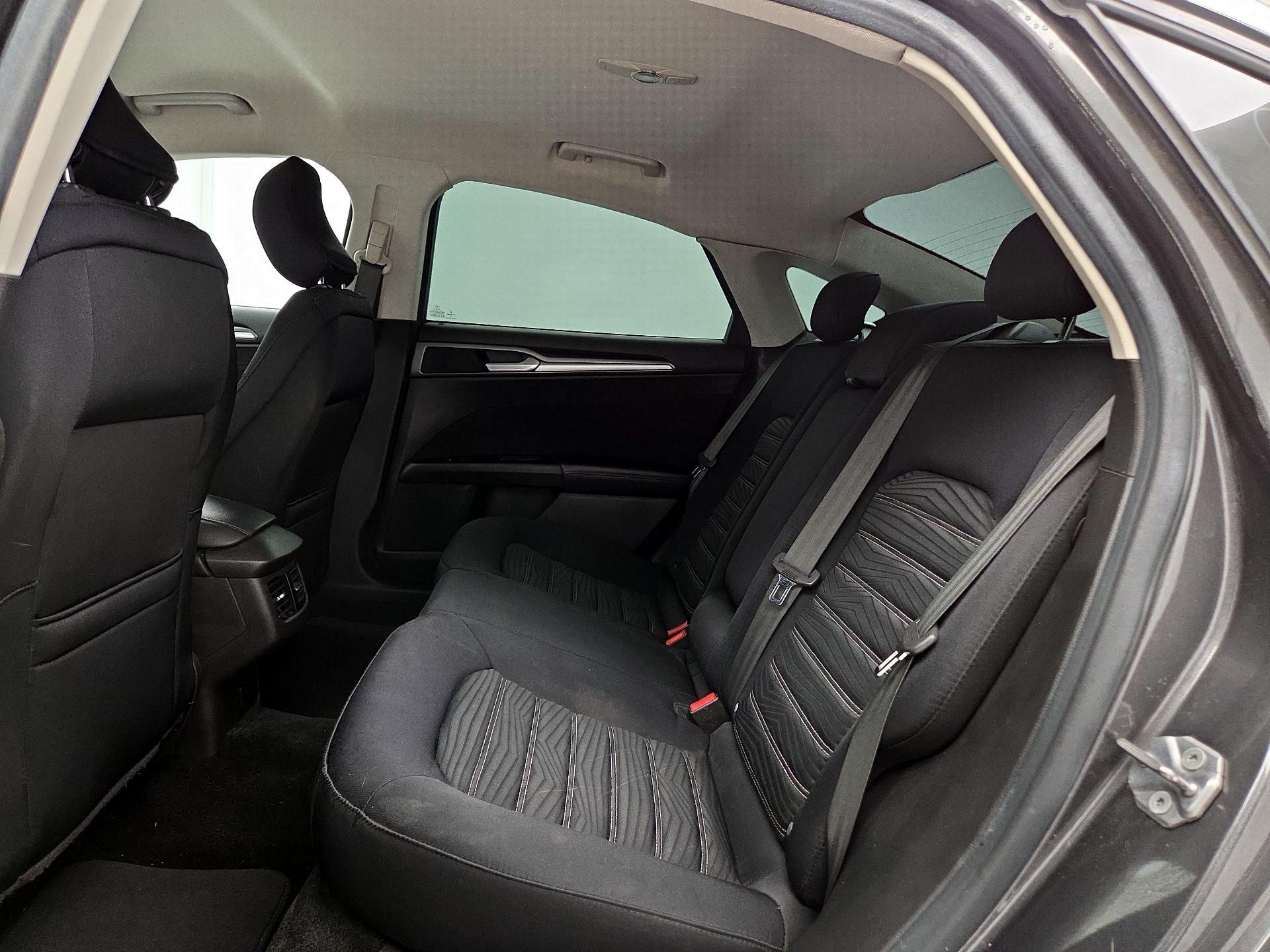 Thumbnail: 2016 Ford Fusion - 19