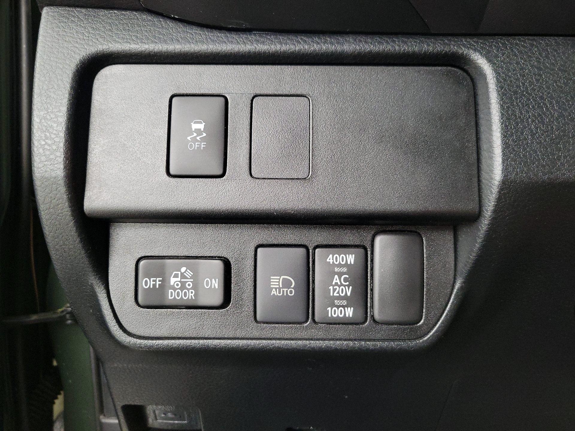 Thumbnail: 2021 Toyota Tacoma - 13