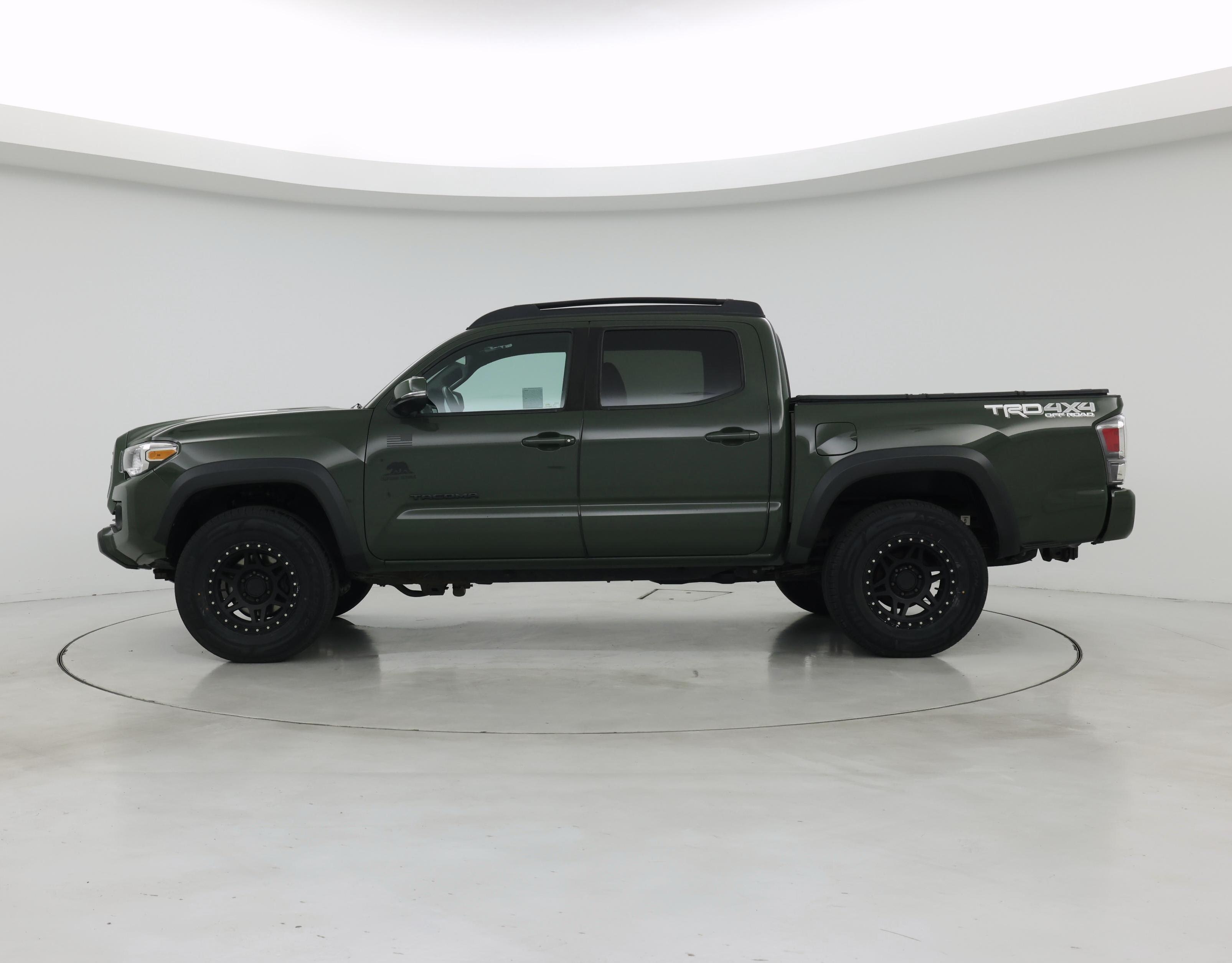 Thumbnail: 2021 Toyota Tacoma - 3