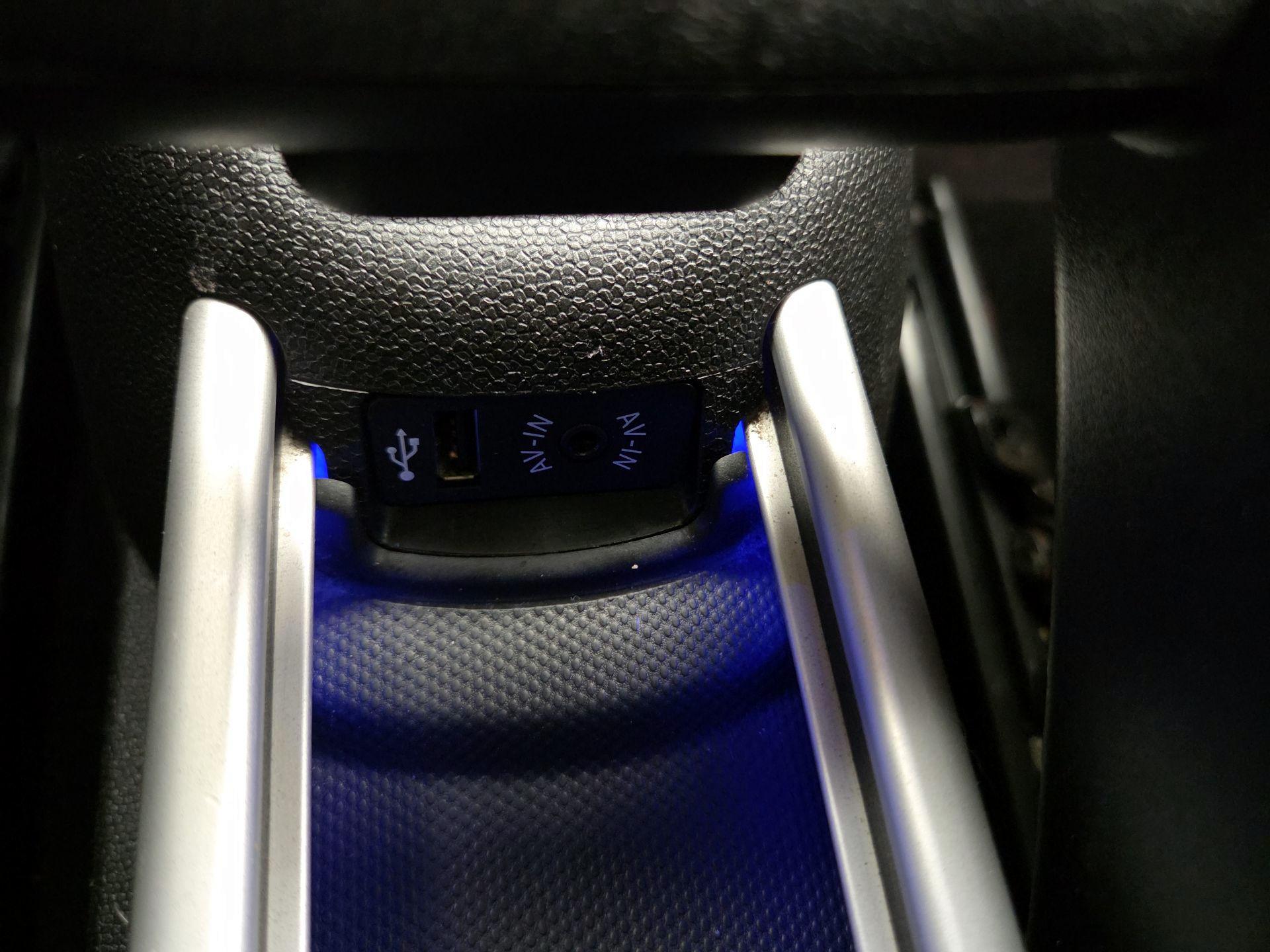 Thumbnail: 2016 MINI Cooper Countryman - 16