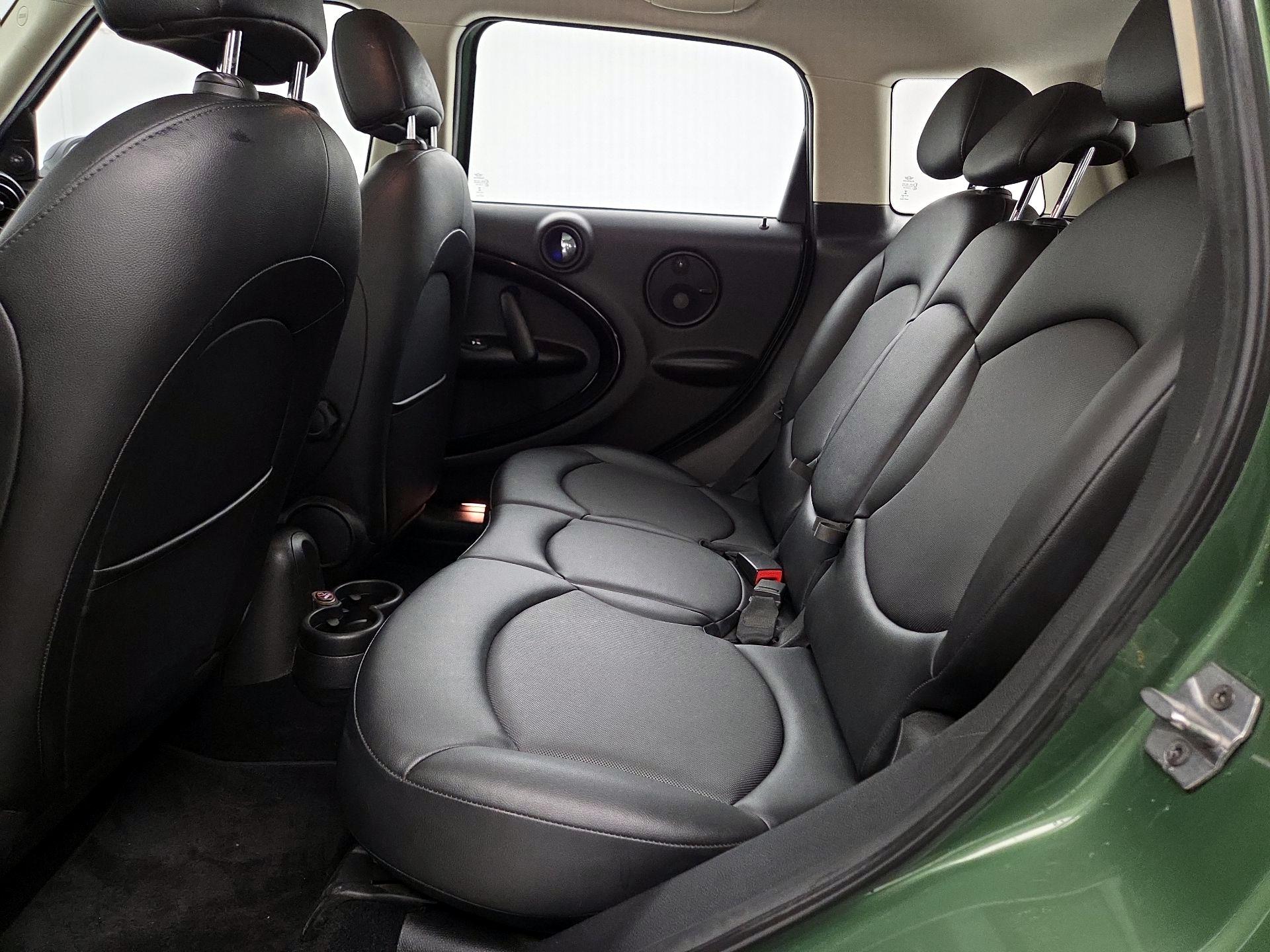 Thumbnail: 2016 MINI Cooper Countryman - 18