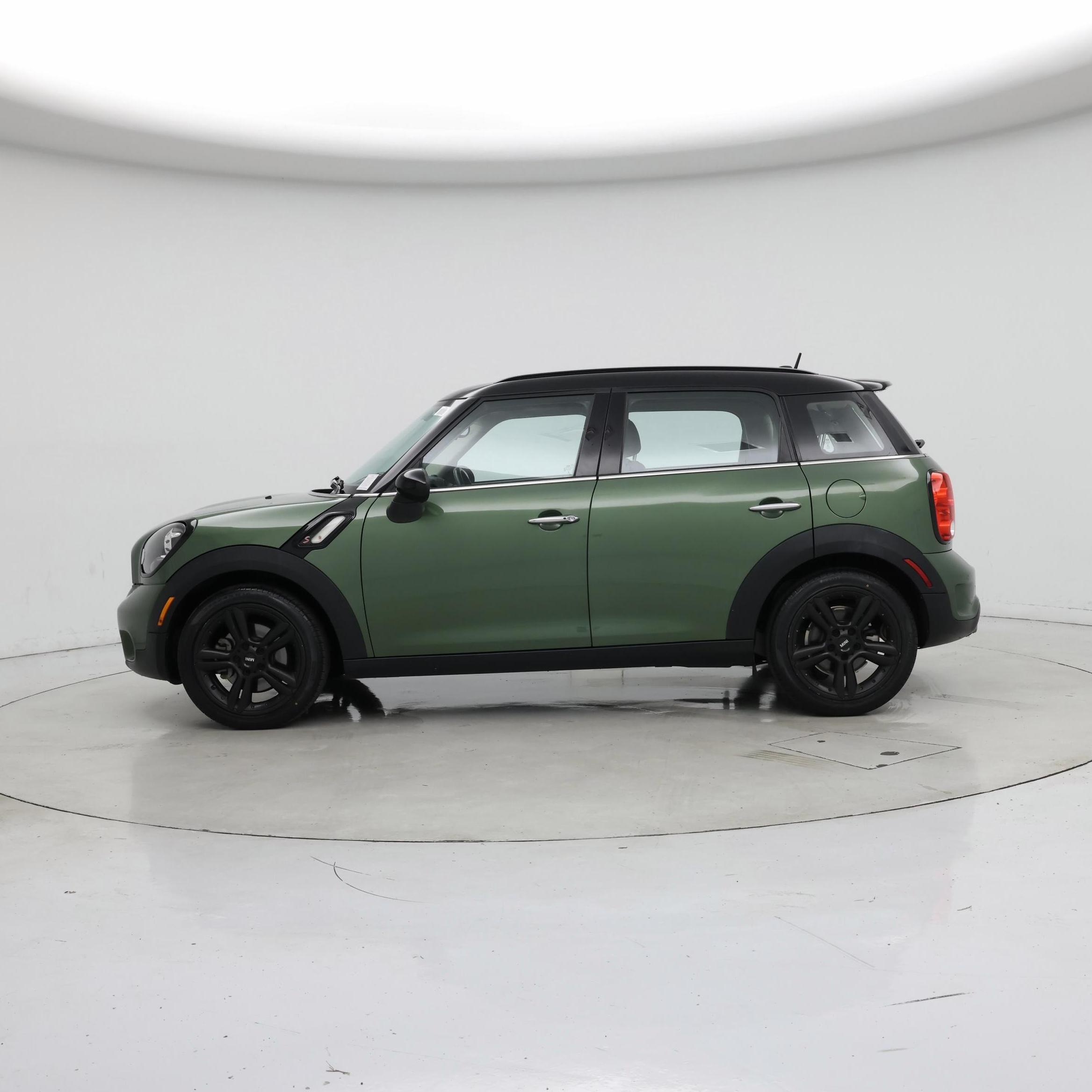 Thumbnail: 2016 MINI Cooper Countryman - 3