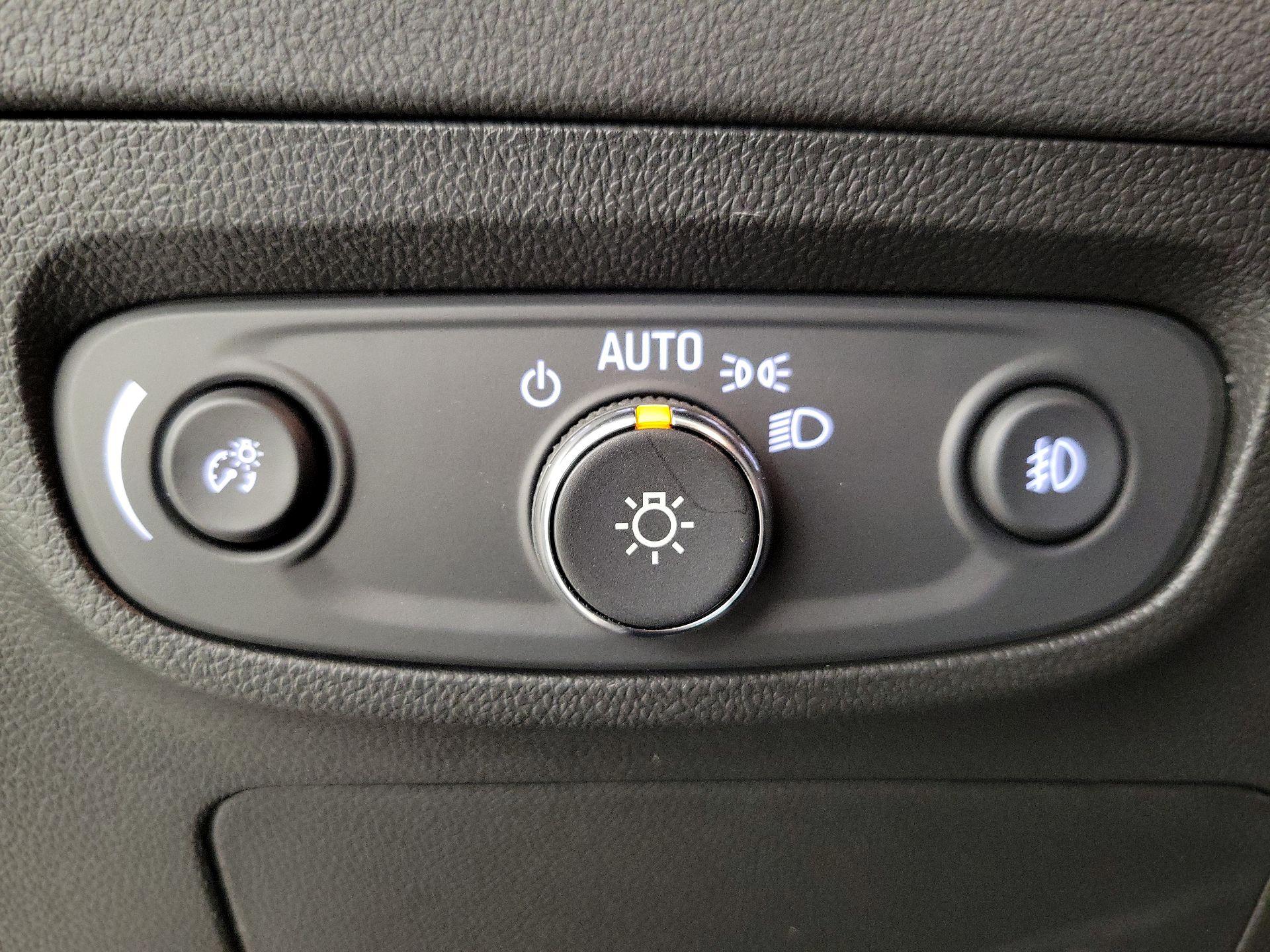 Thumbnail: 2023 Buick Encore GX - 13