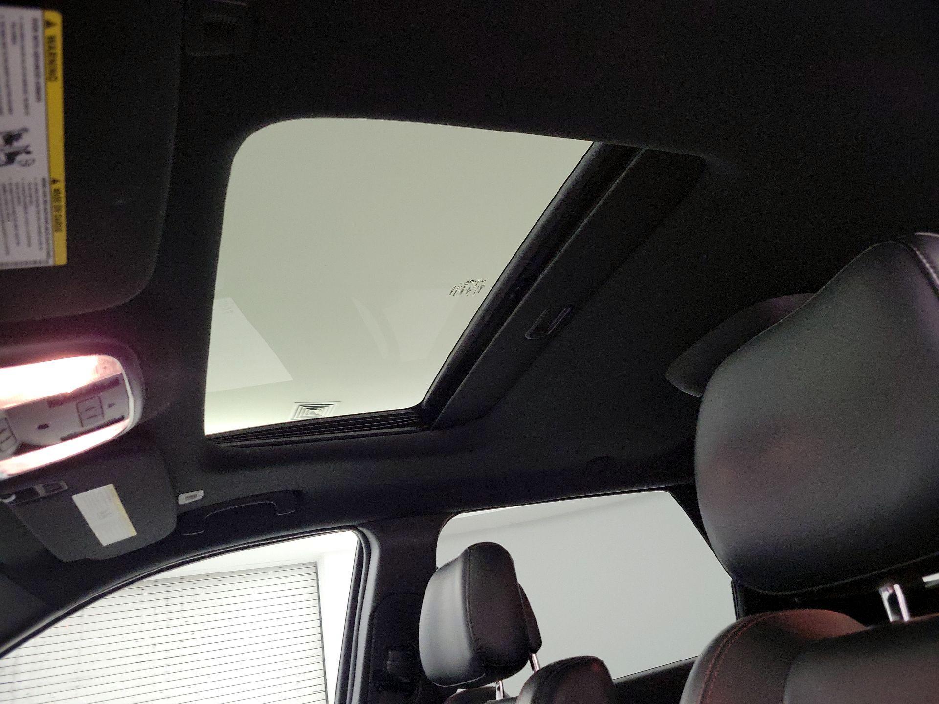 Thumbnail: 2017 Dodge Durango - 20