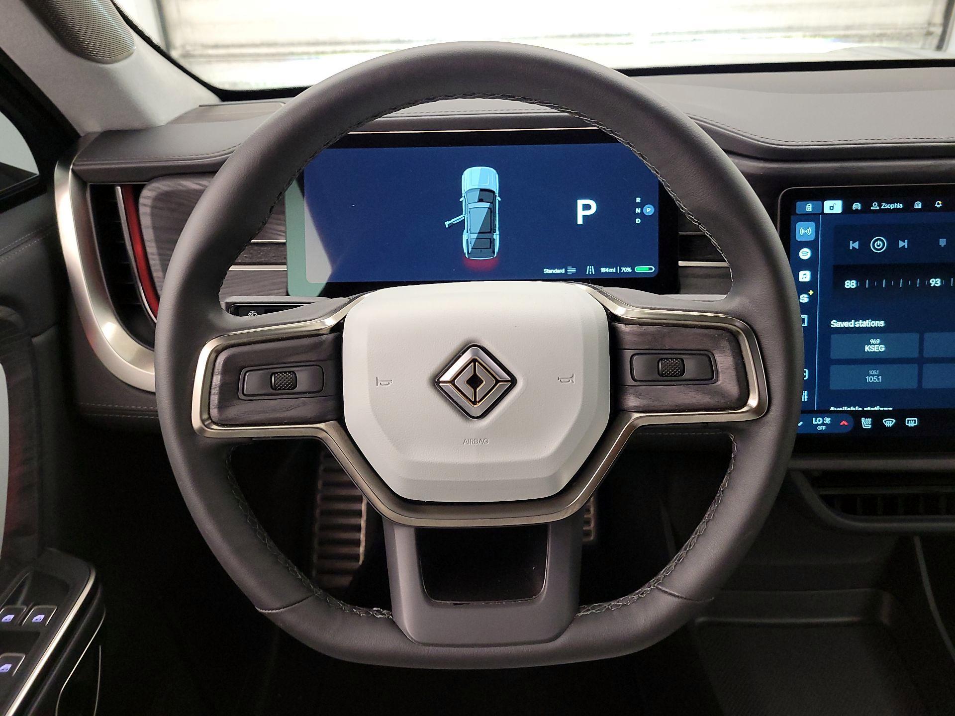 Thumbnail: 2023 Rivian R1S - 10