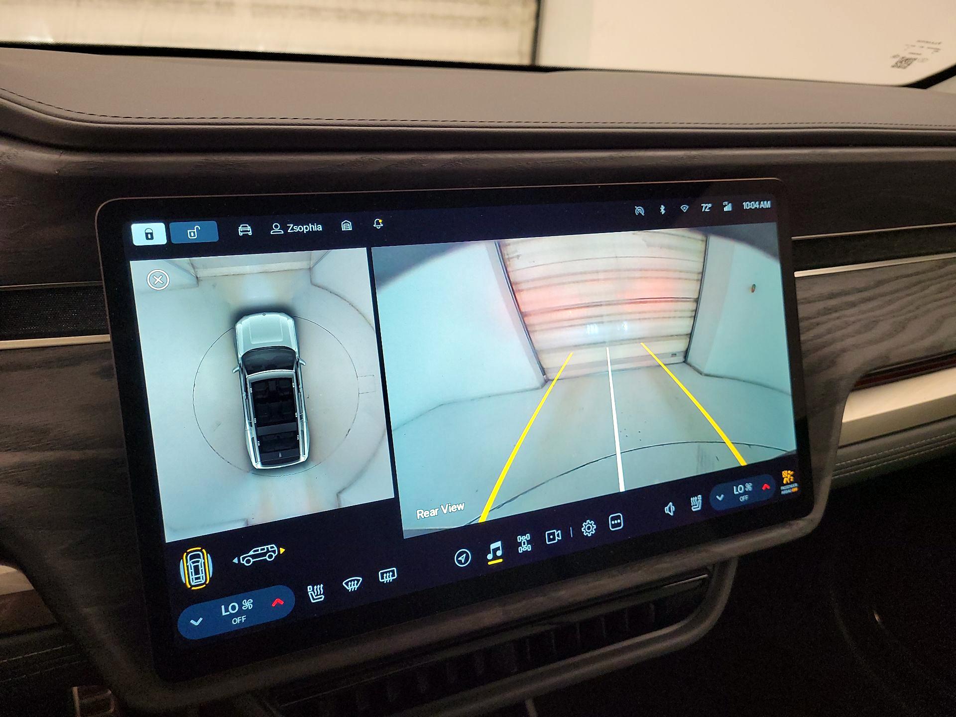 Thumbnail: 2023 Rivian R1S - 13