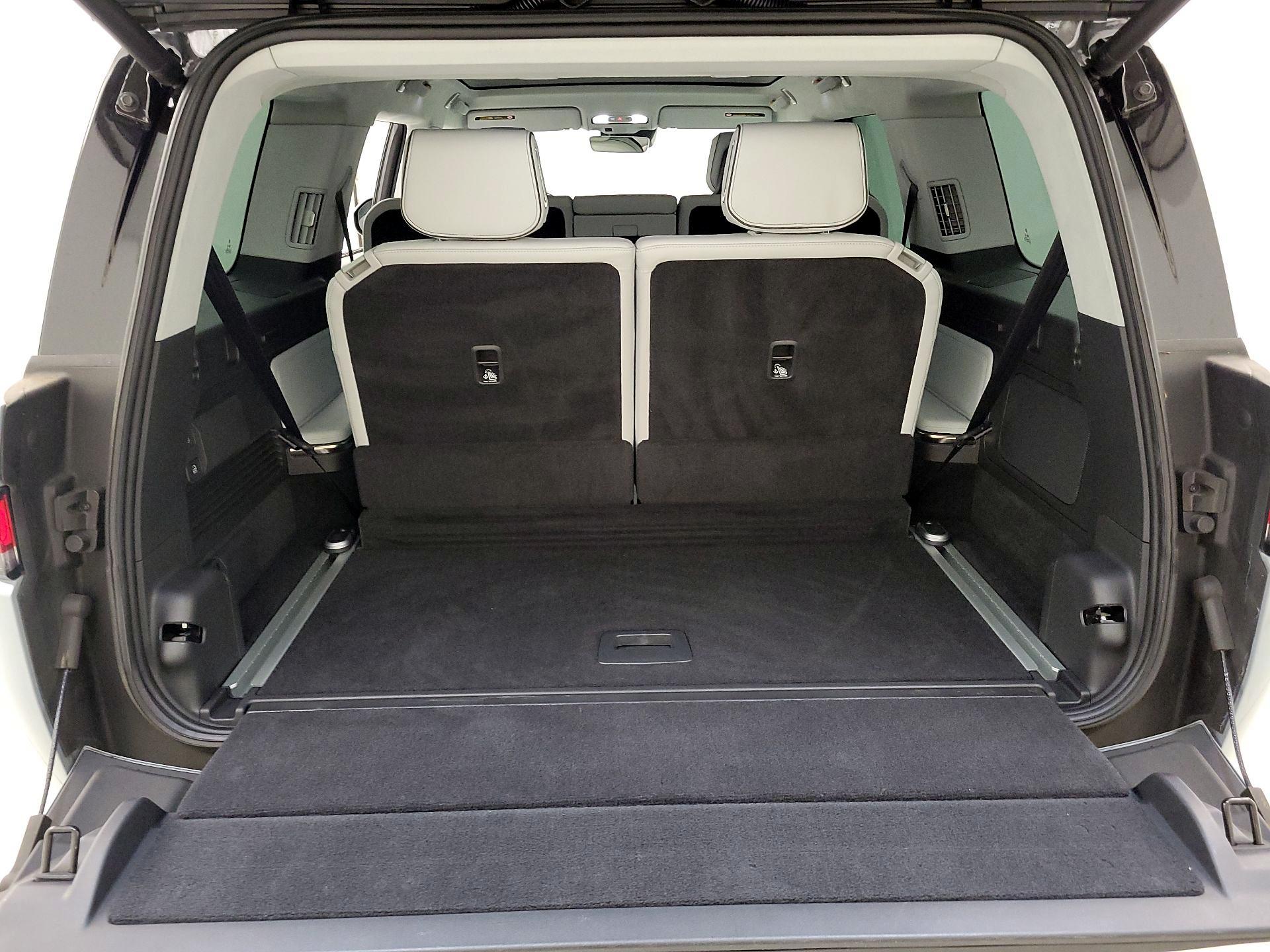 Thumbnail: 2023 Rivian R1S - 19