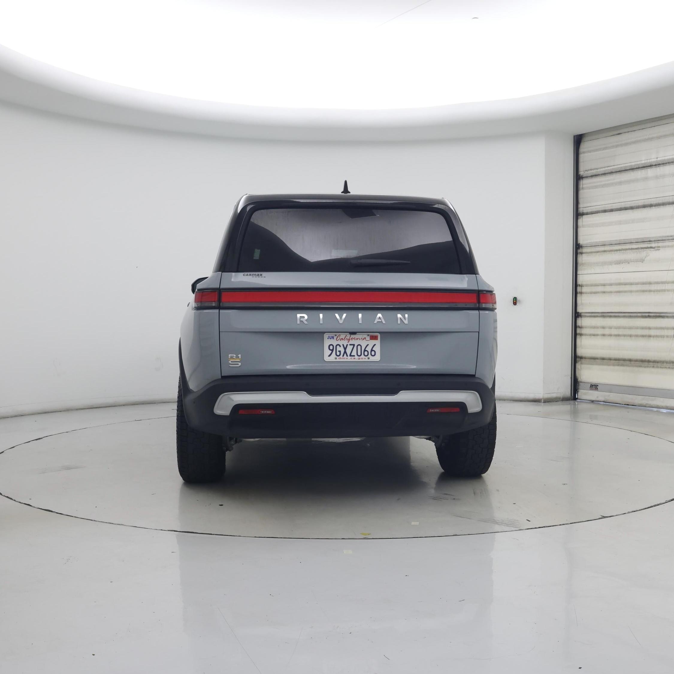 Thumbnail: 2023 Rivian R1S - 6