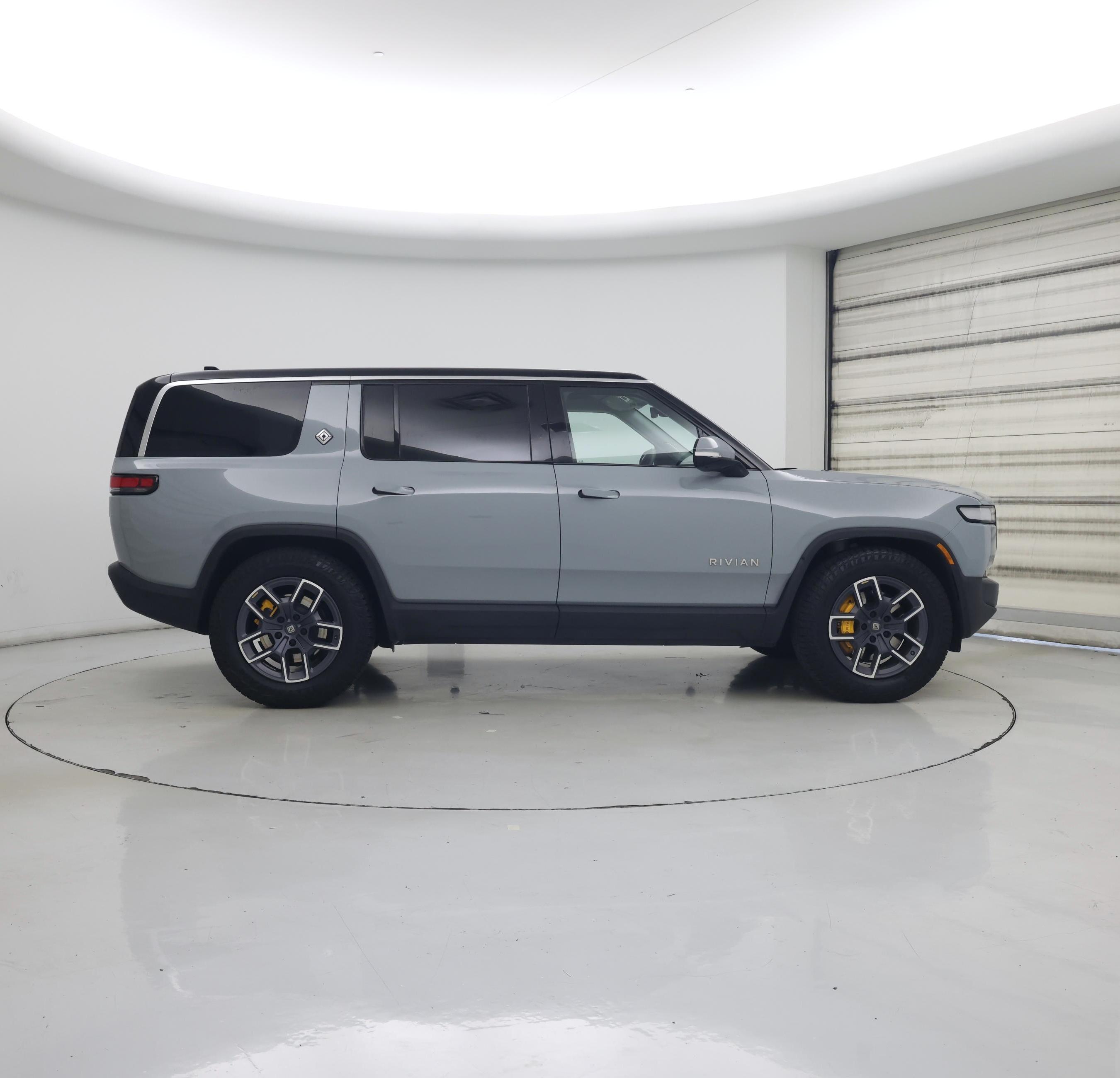 Thumbnail: 2023 Rivian R1S - 7