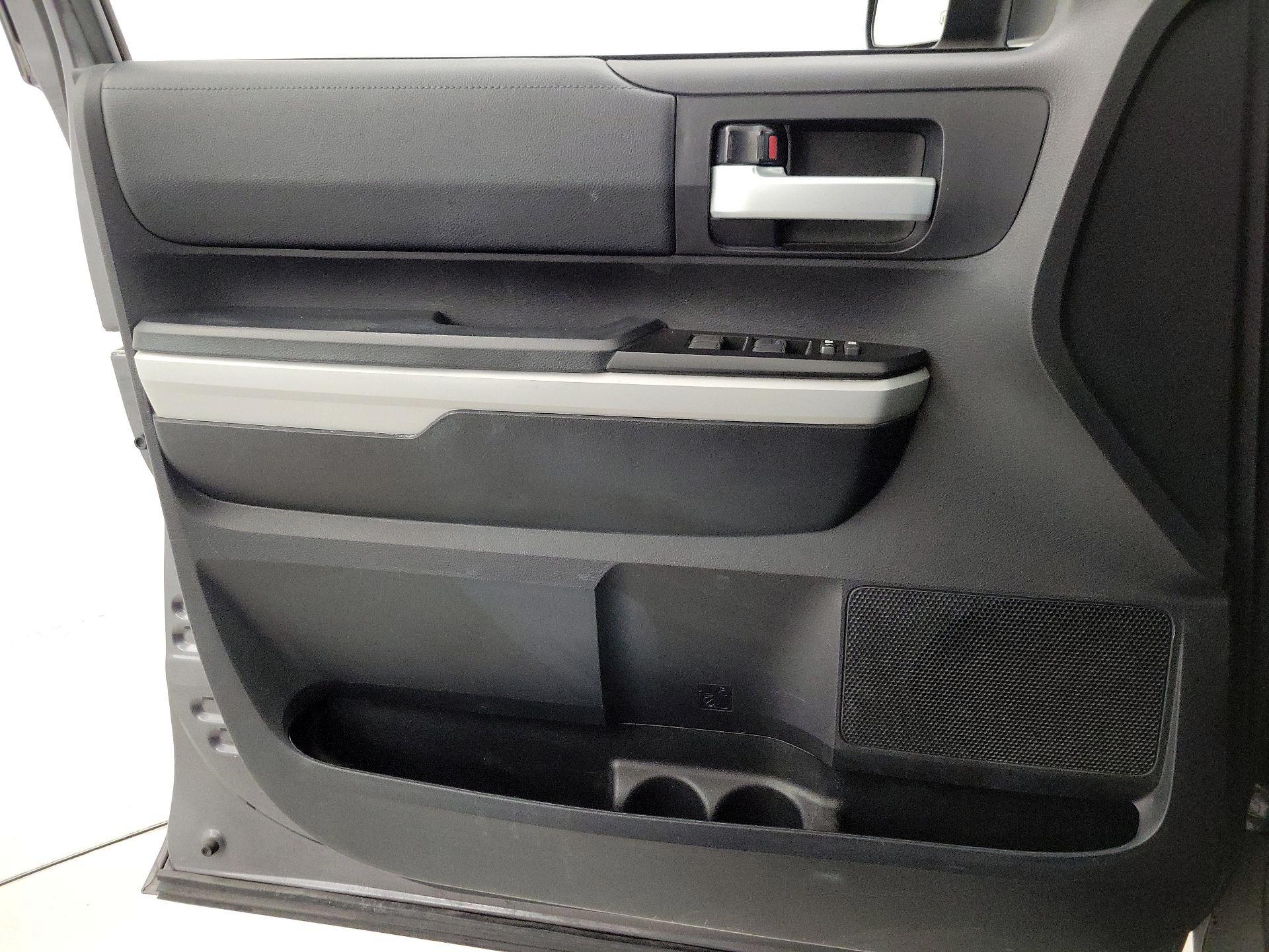 Thumbnail: 2021 Toyota Tundra - 12