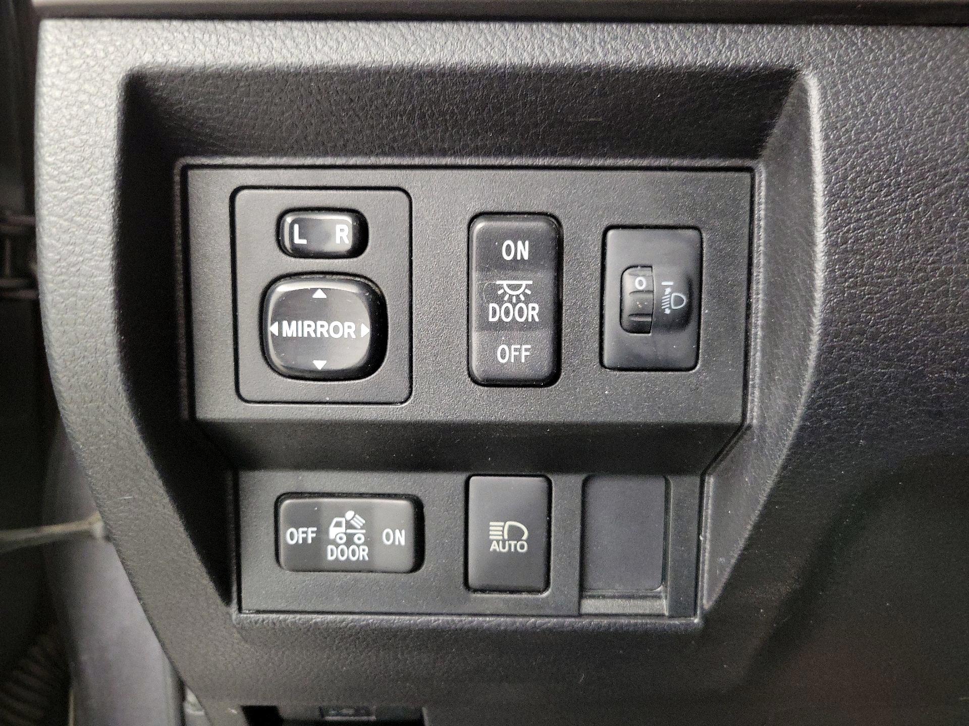 Thumbnail: 2021 Toyota Tundra - 13