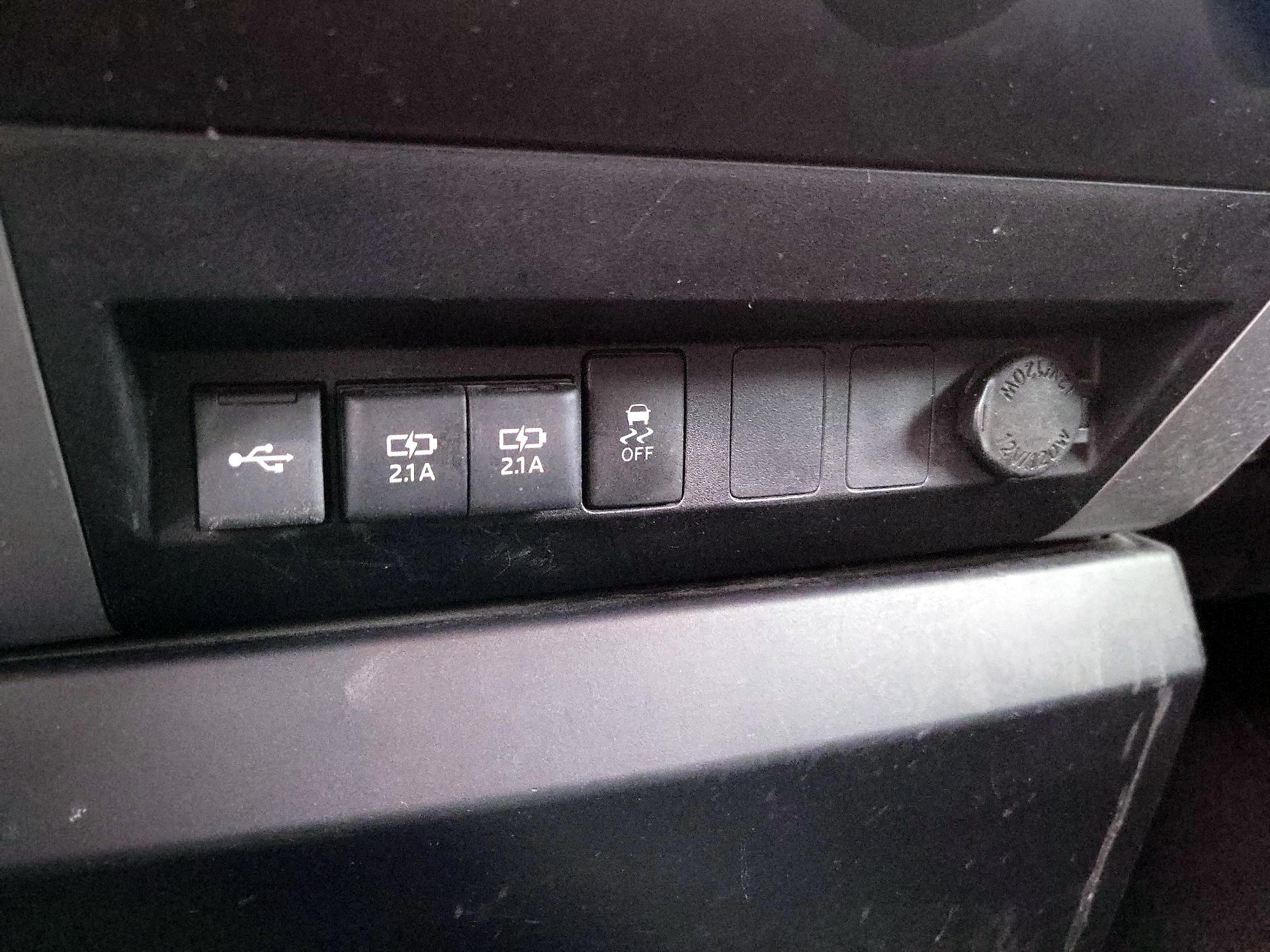 Thumbnail: 2021 Toyota Tundra - 18