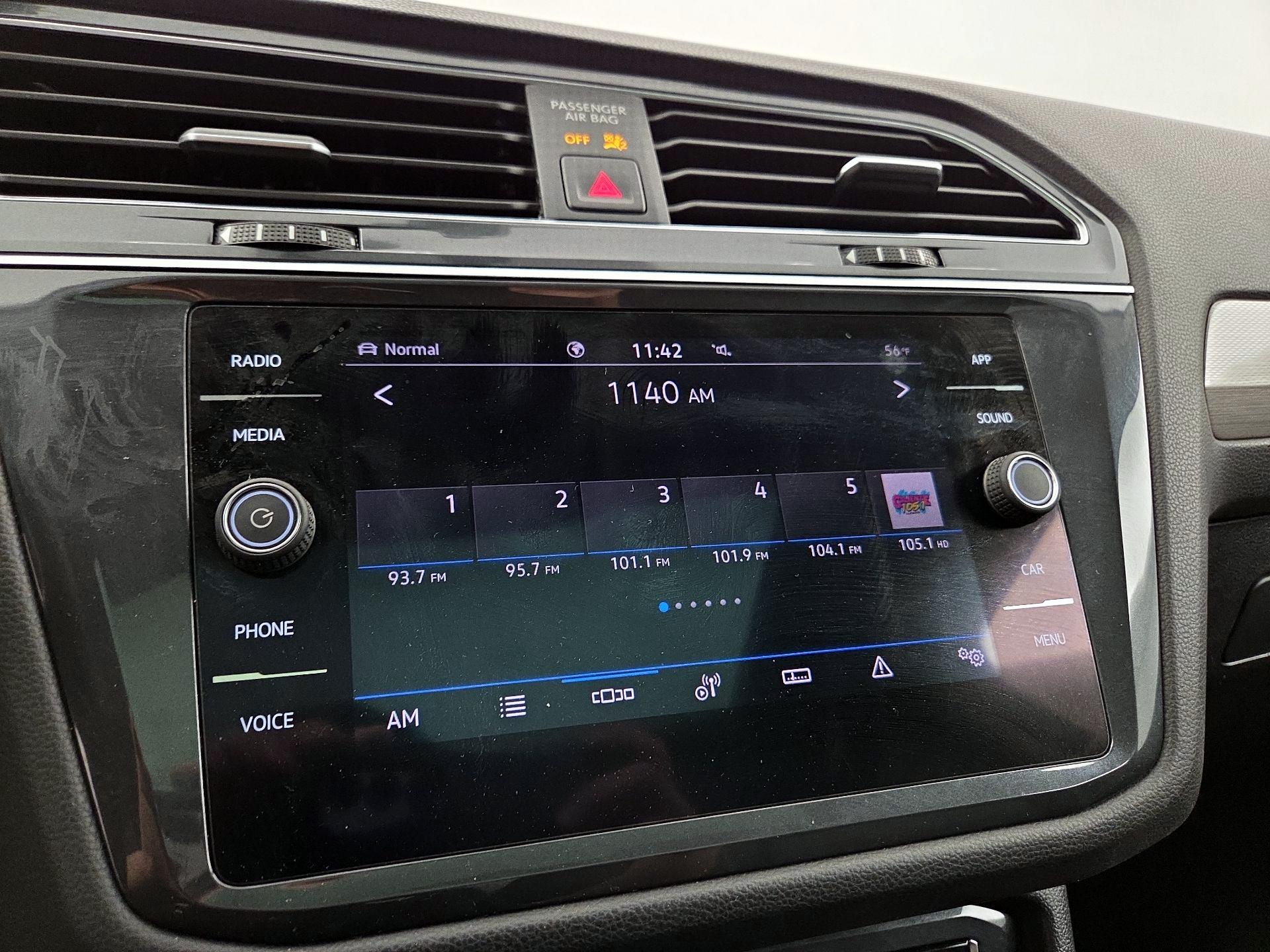 Thumbnail: 2021 Volkswagen Tiguan - 15