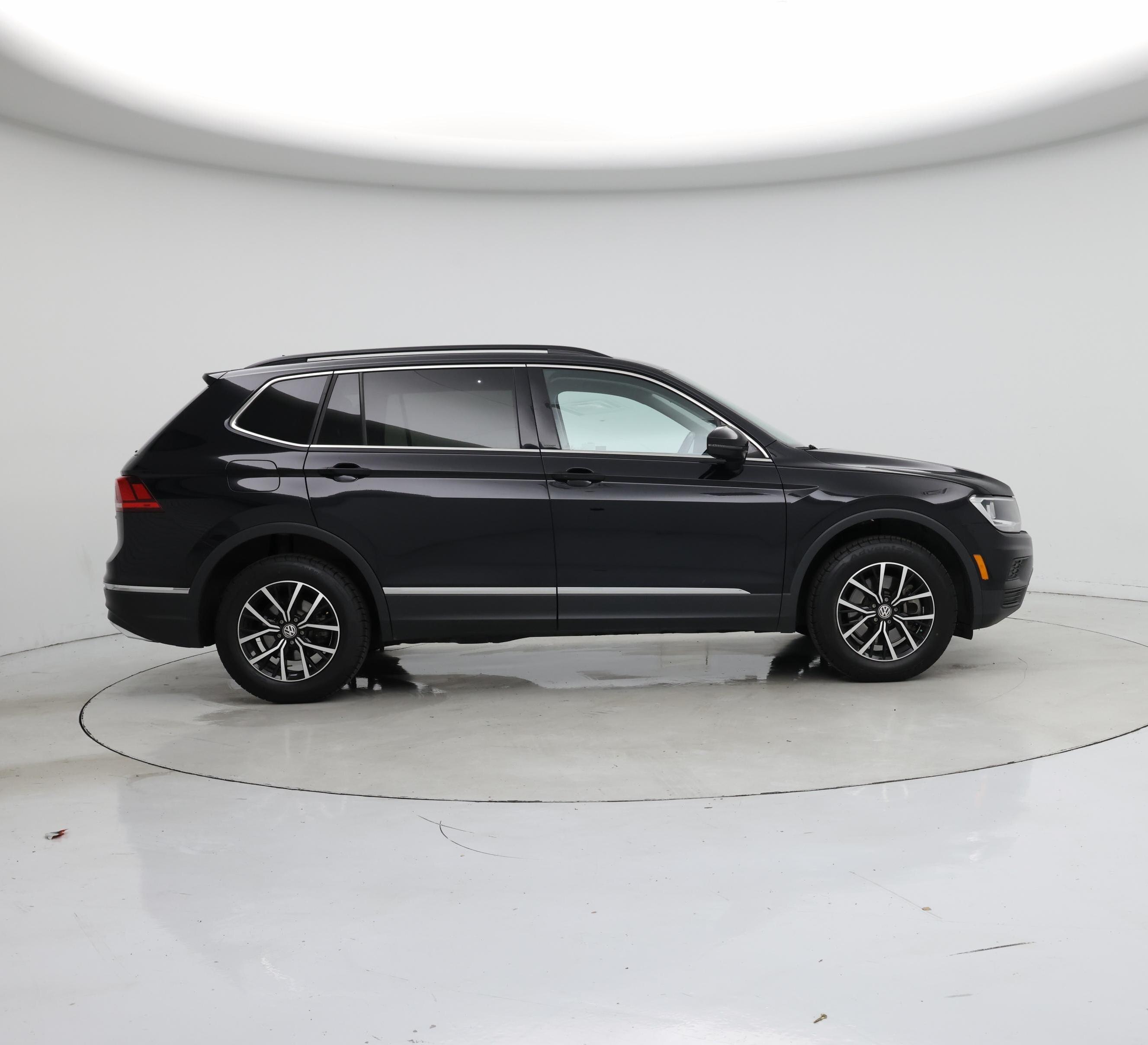 Thumbnail: 2021 Volkswagen Tiguan - 7