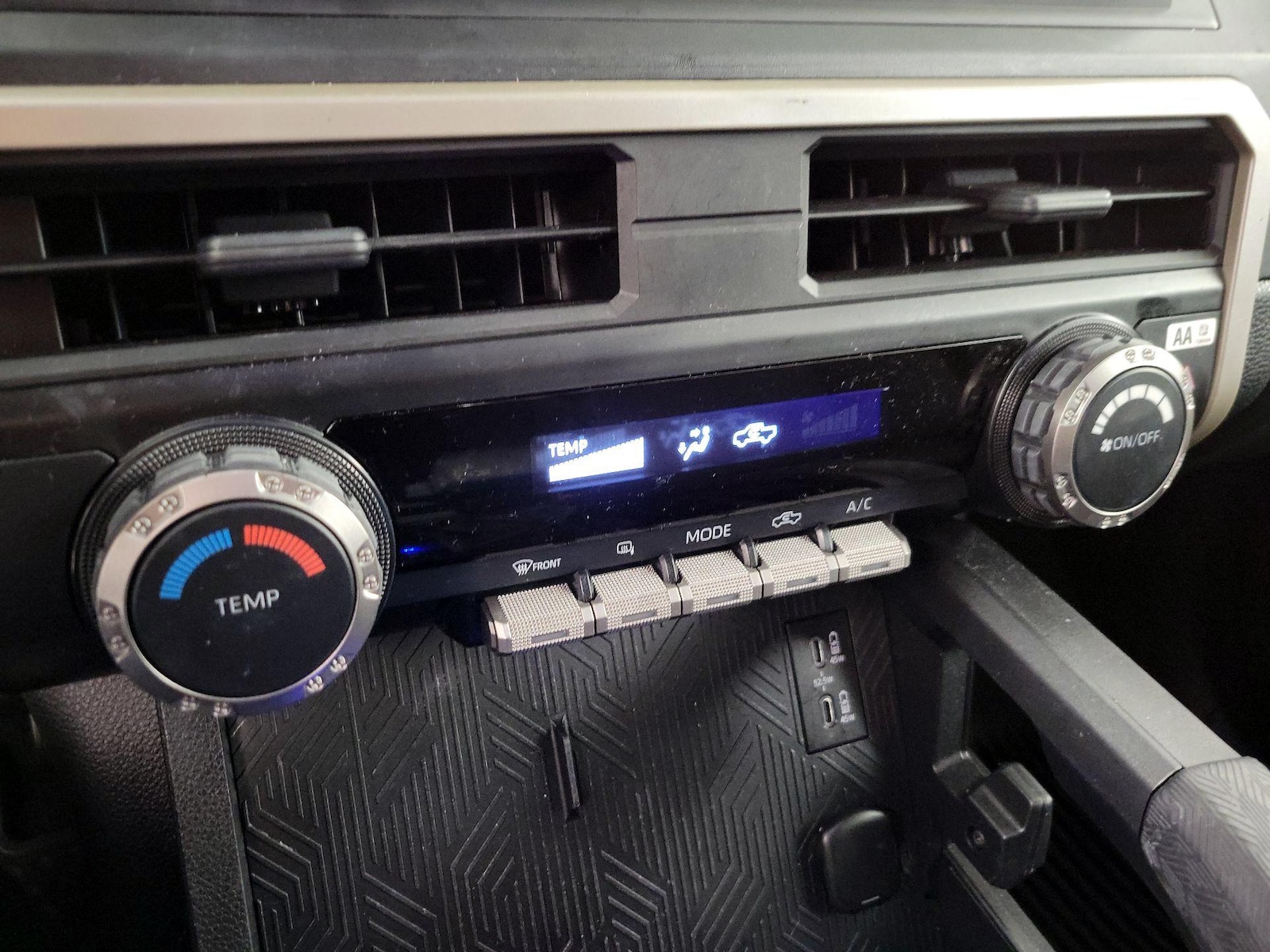 2025 Toyota Tacoma SR - Photo 17