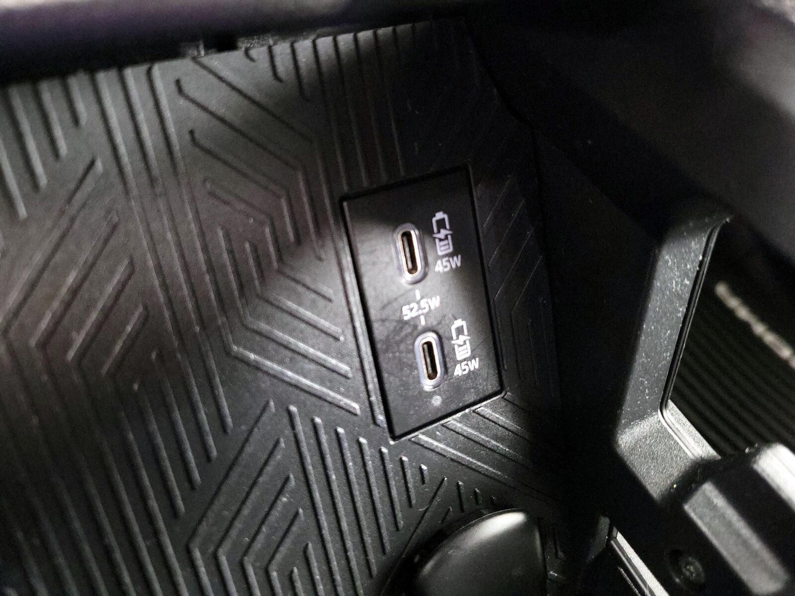 2025 Toyota Tacoma SR - Photo 19